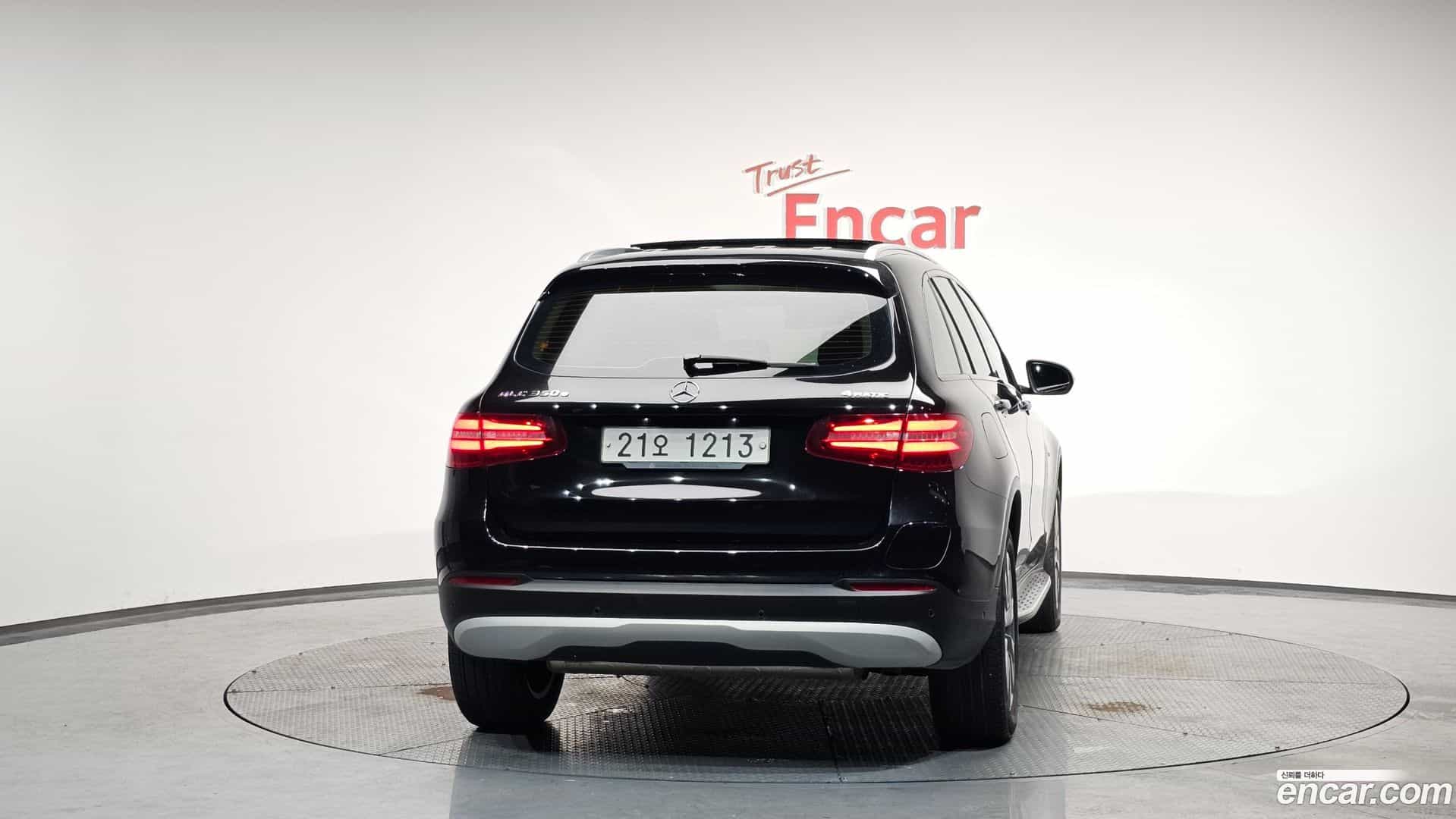 GLC-Class Mercedes-Benz 2019.0-OUTER-004