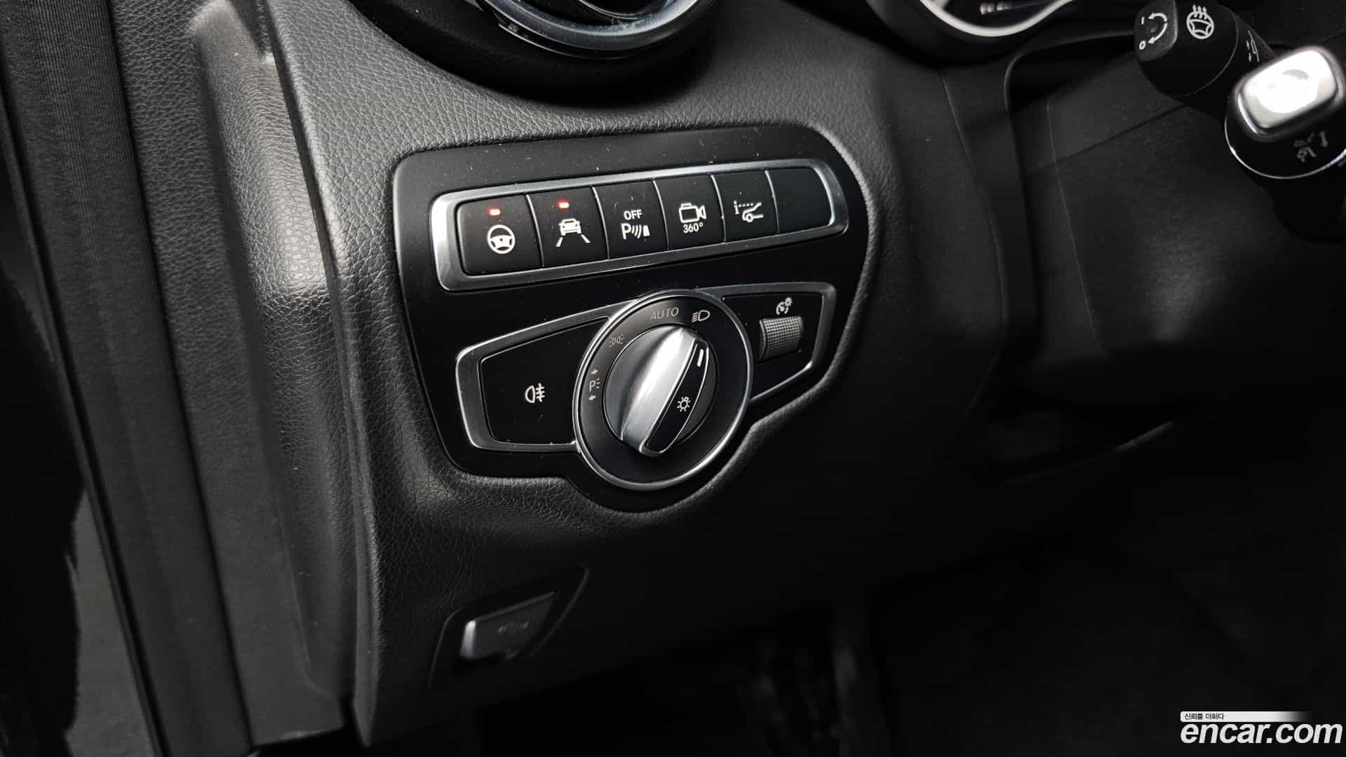 GLC-Class Mercedes-Benz 2019.0-OPTION-021