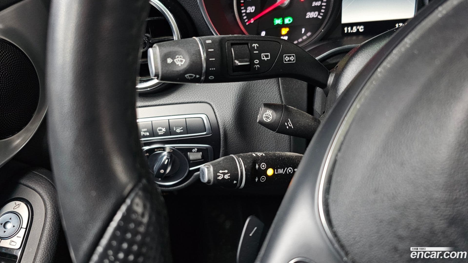 Main__Slider__Photo:GLC-Class Mercedes-Benz 2019.0-17