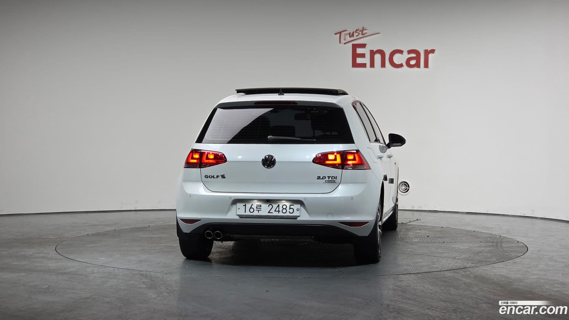 Main__Slider__Photo:Golf Volkswagen 2015.0-3