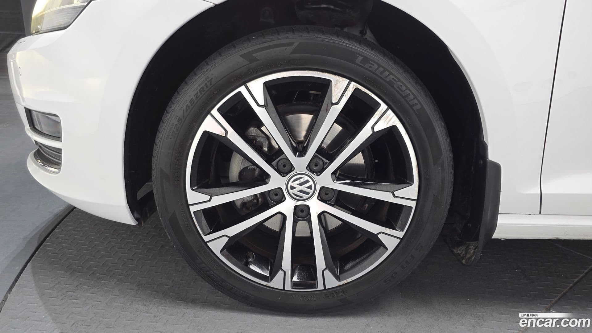 Main__Slider__Photo:Golf Volkswagen 2015.0-4