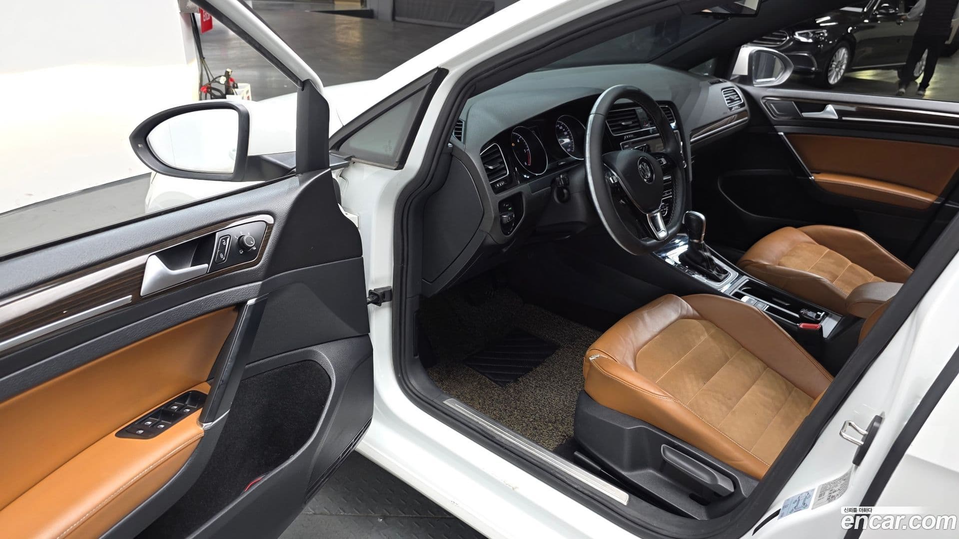 Main__Slider__Photo:Golf Volkswagen 2015.0-10