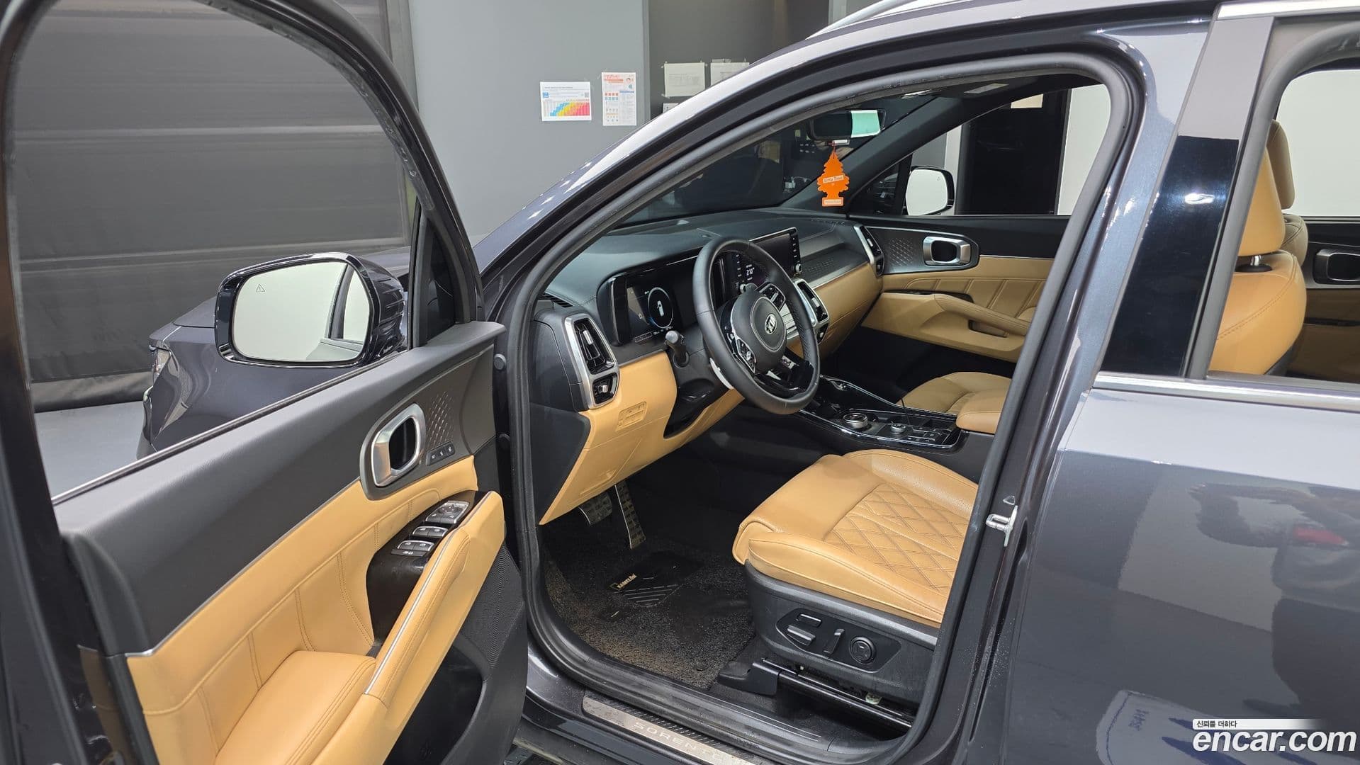 Main__Slider__Photo:Sorento Kia 2020.10-9