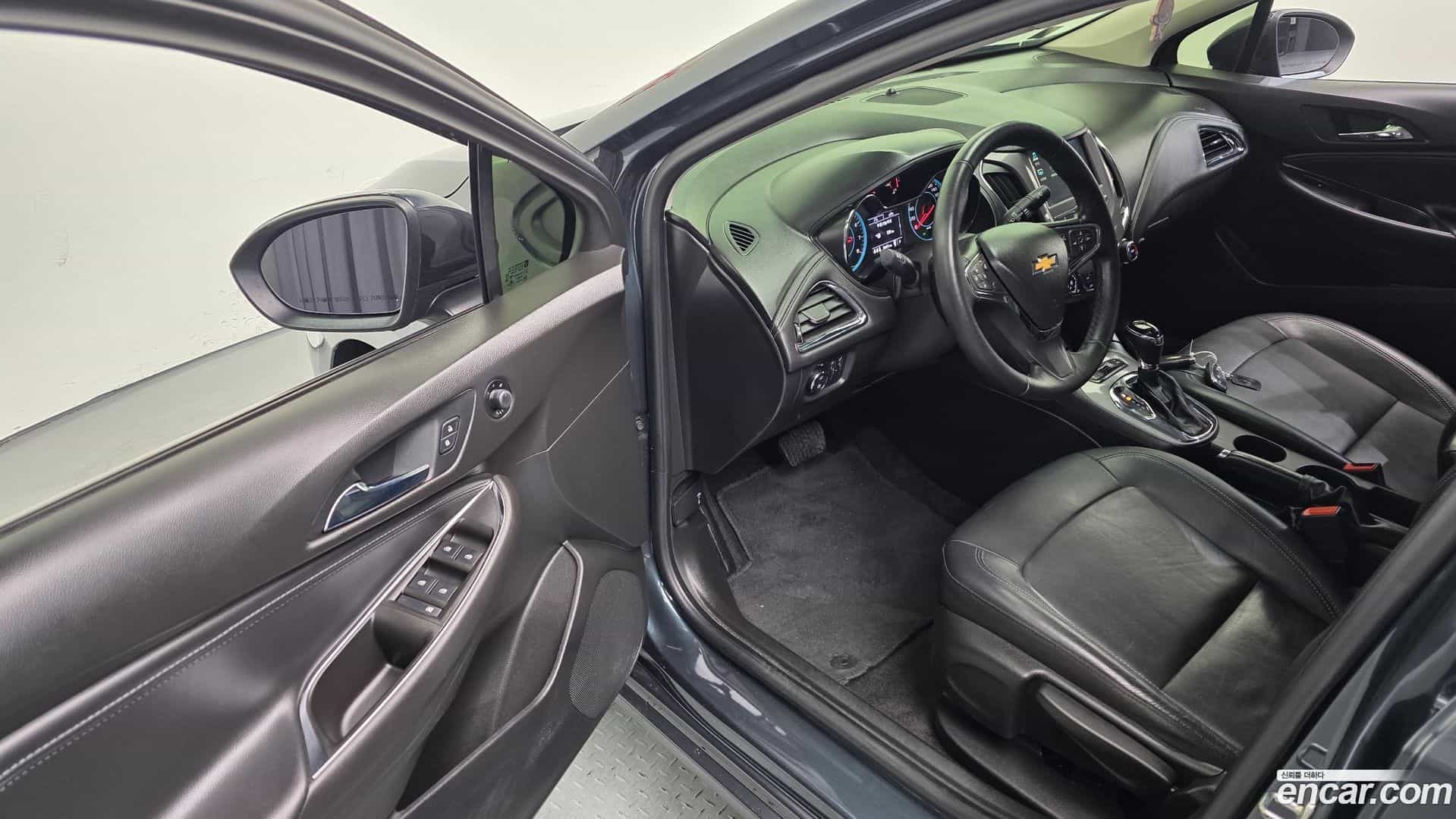 Cruze Chevrolet 2017.6-OPTION-015