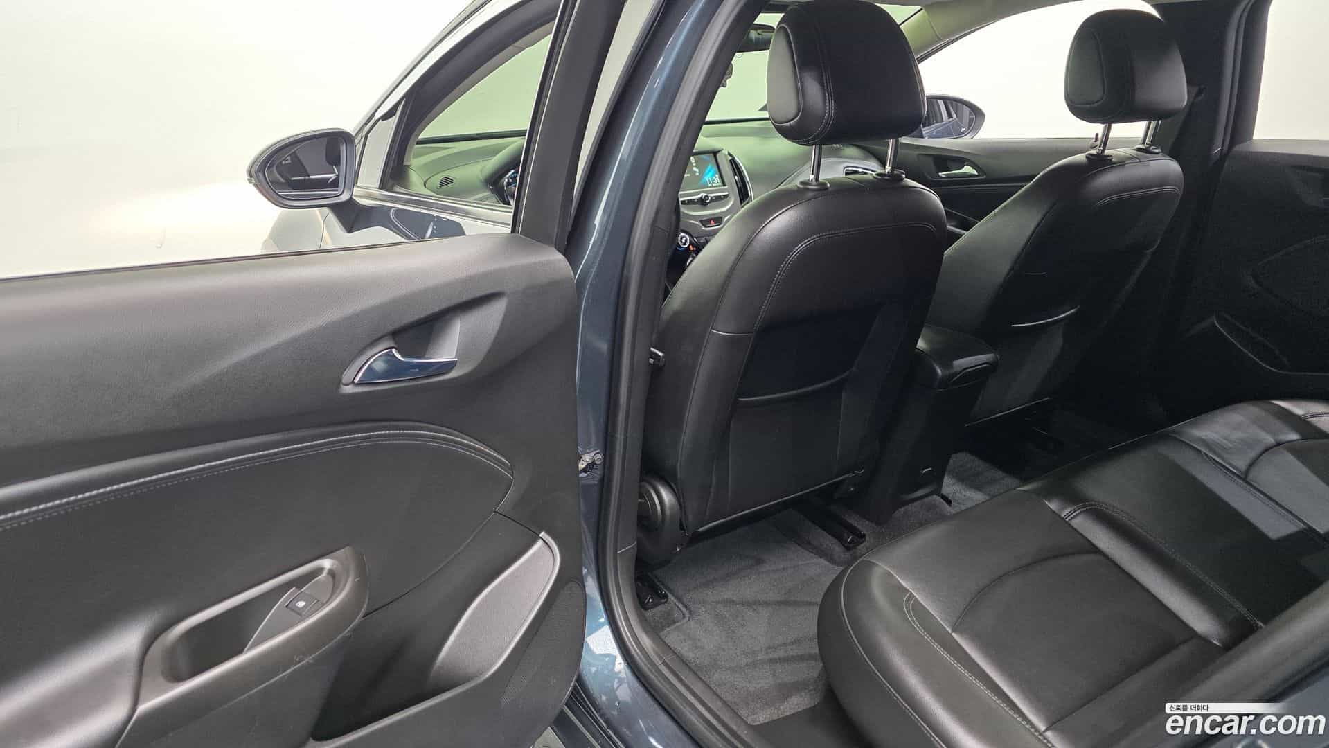 Cruze Chevrolet 2017.6-OPTION-023