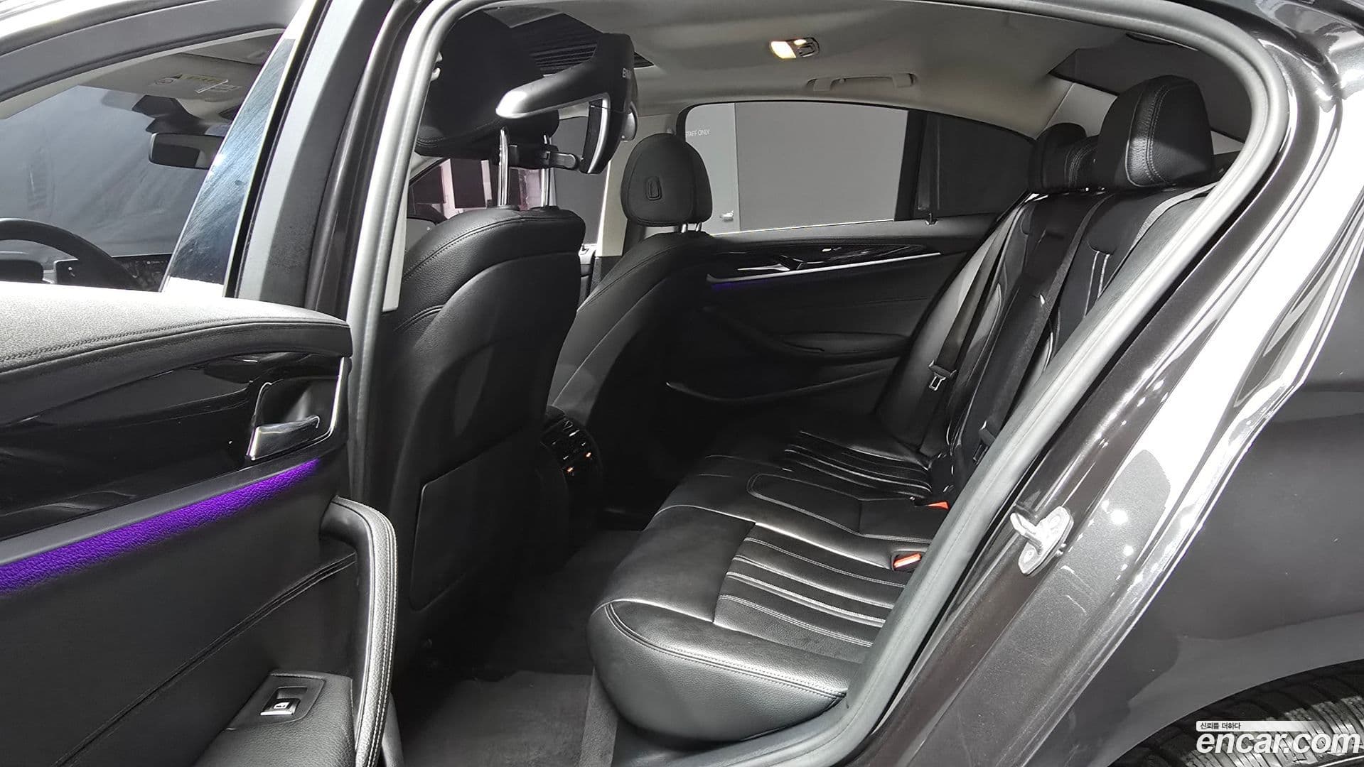 Main__Slider__Photo:5-Series BMW 2020.1-12