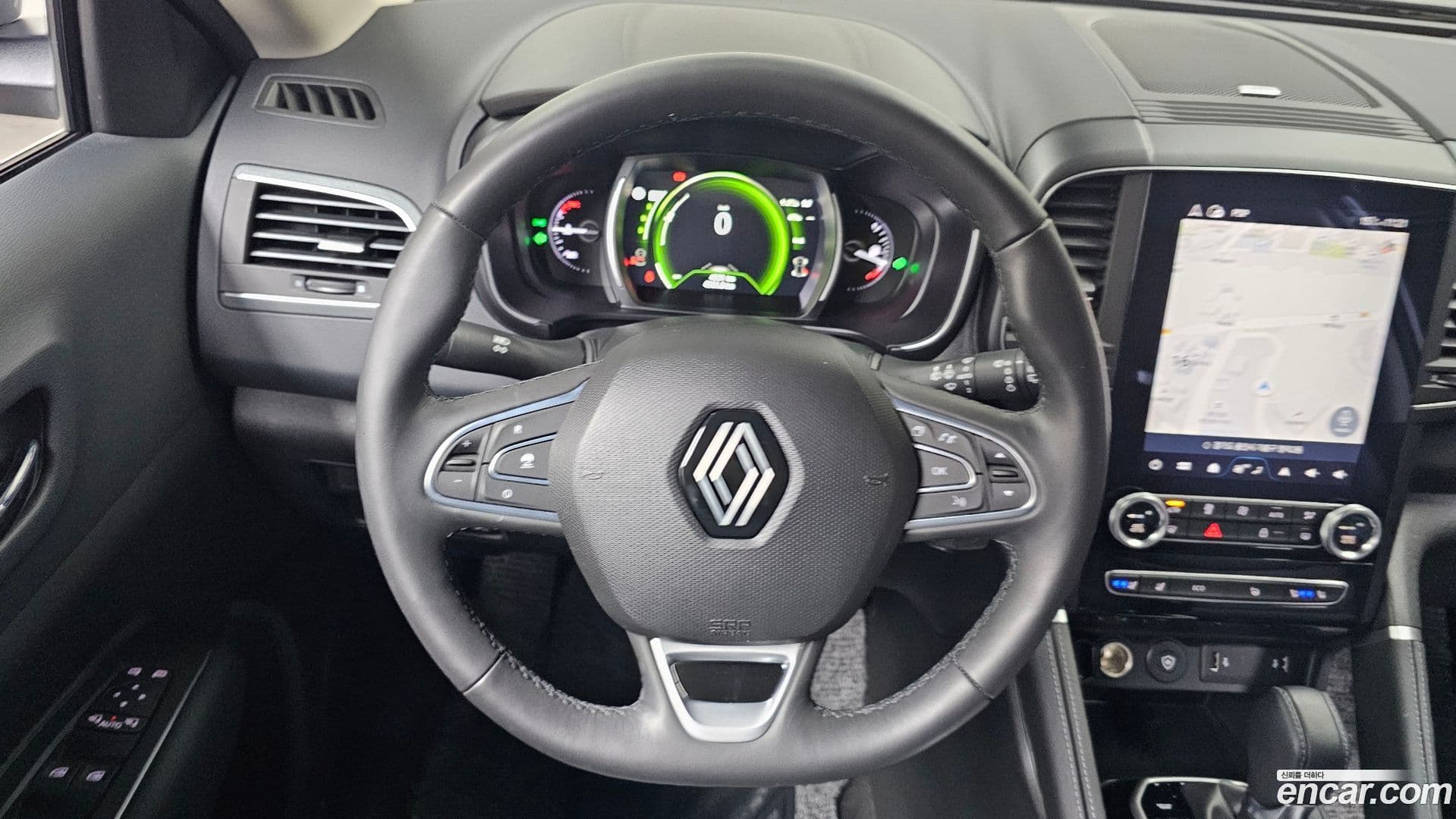 Main__Slider__Photo:QM6 Renault Korea 2025.2-12