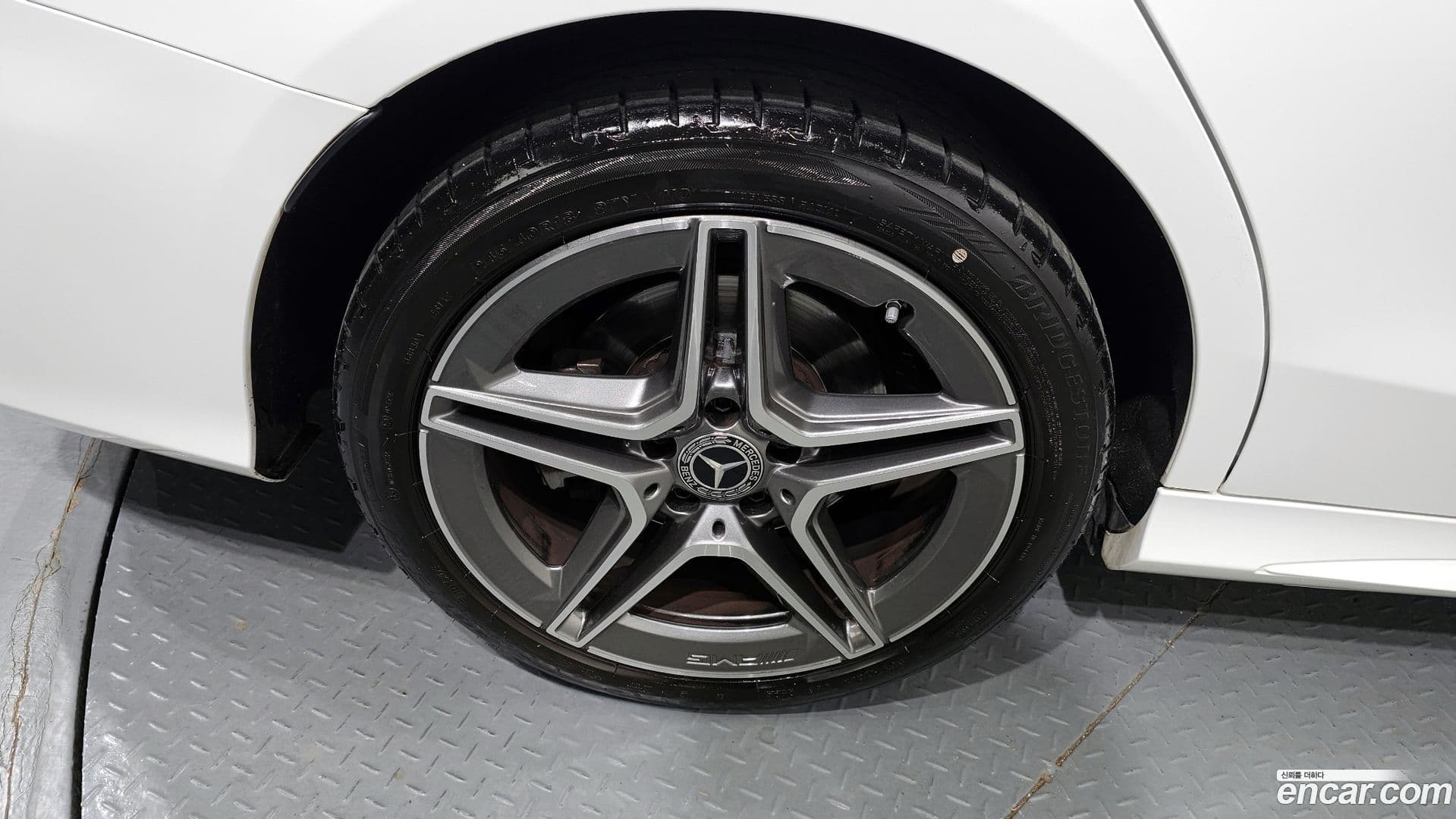 Main__Slider__Photo:C-Class Mercedes-Benz 2021.1-4