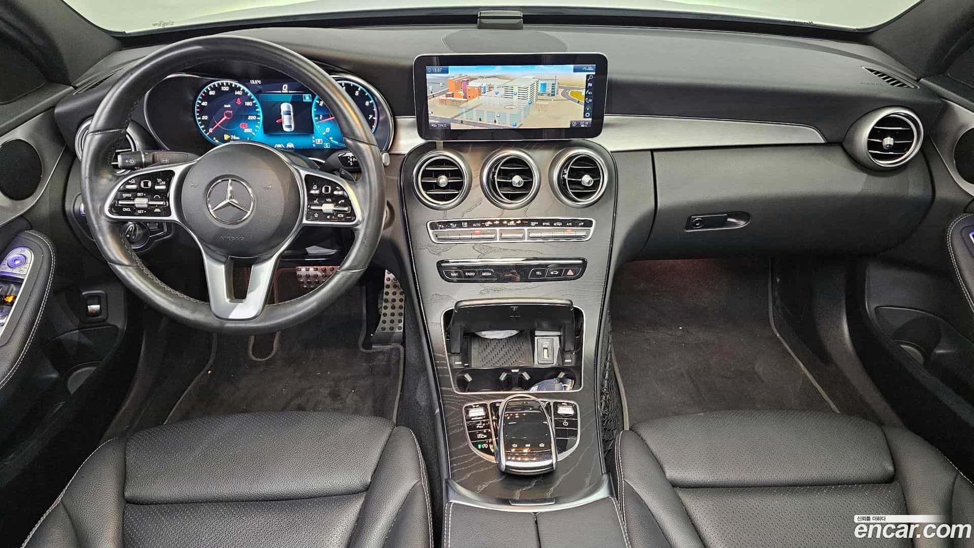 C-Class Mercedes-Benz 2021.1-INNER-007