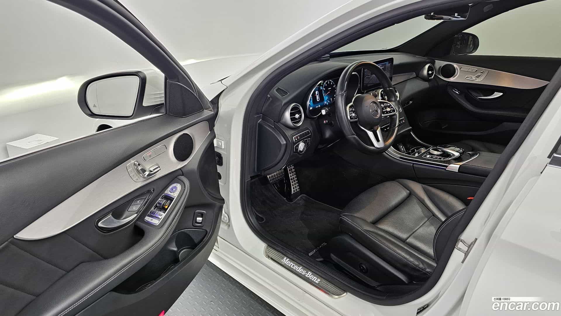 C-Class Mercedes-Benz 2021.1-INNER-010