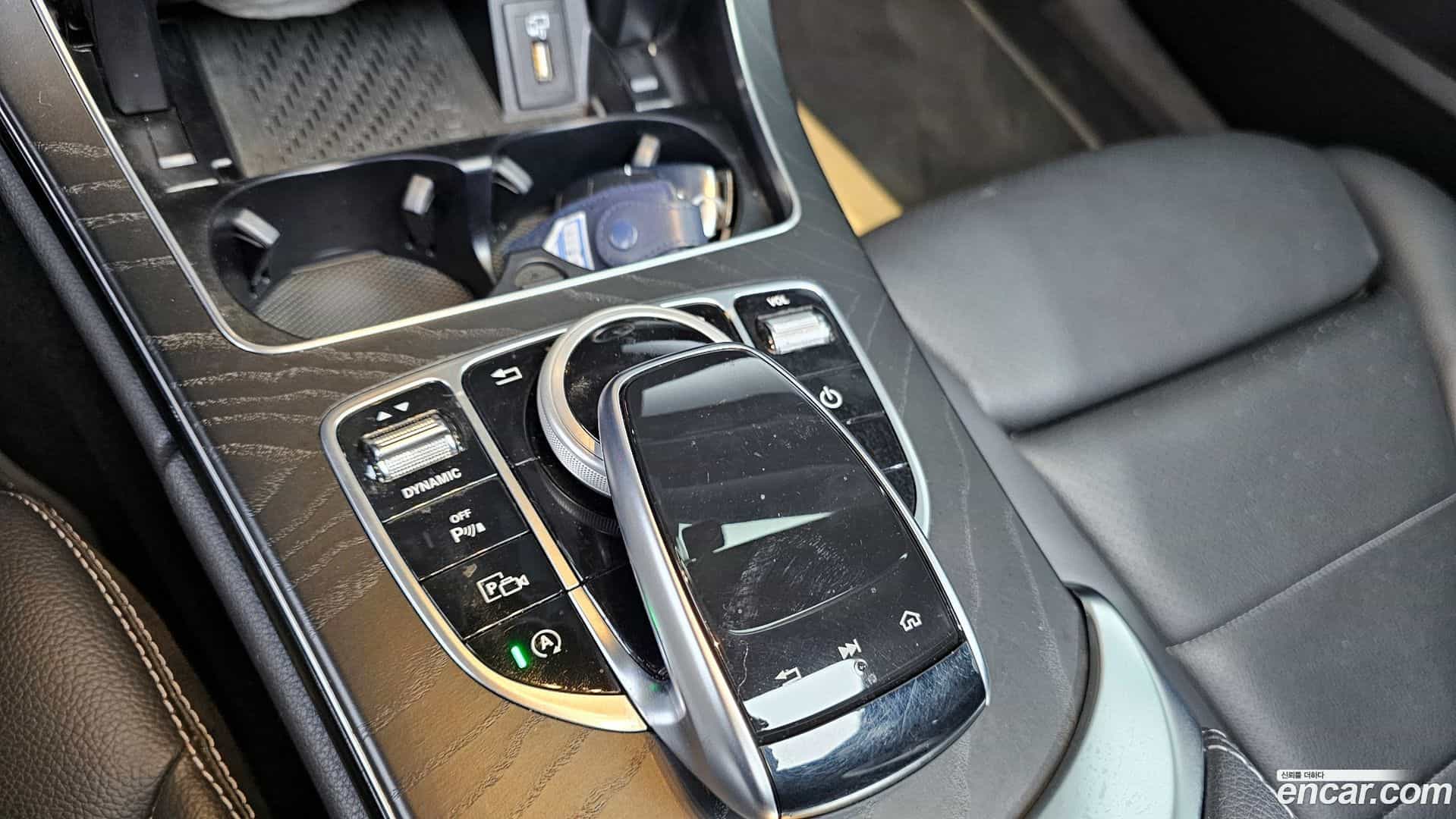 C-Class Mercedes-Benz 2021.1-OPTION-021