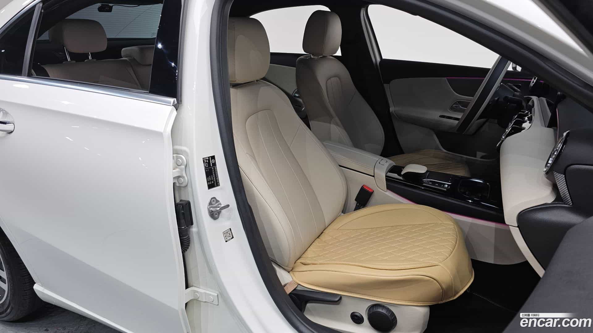 A-Class Mercedes-Benz 2021.2-INNER-010