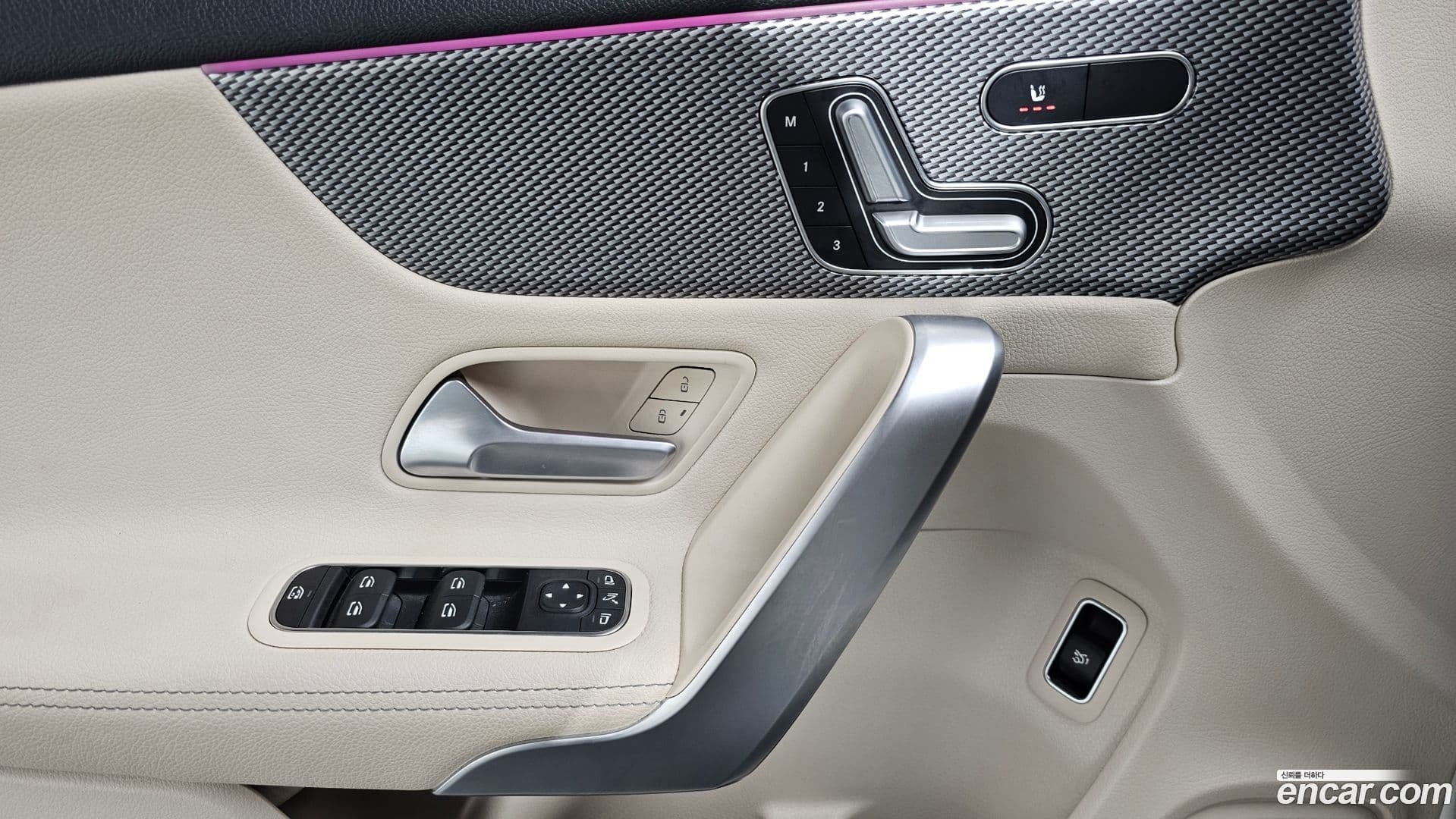 Main__Slider__Photo:A-Class Mercedes-Benz 2021.2-16