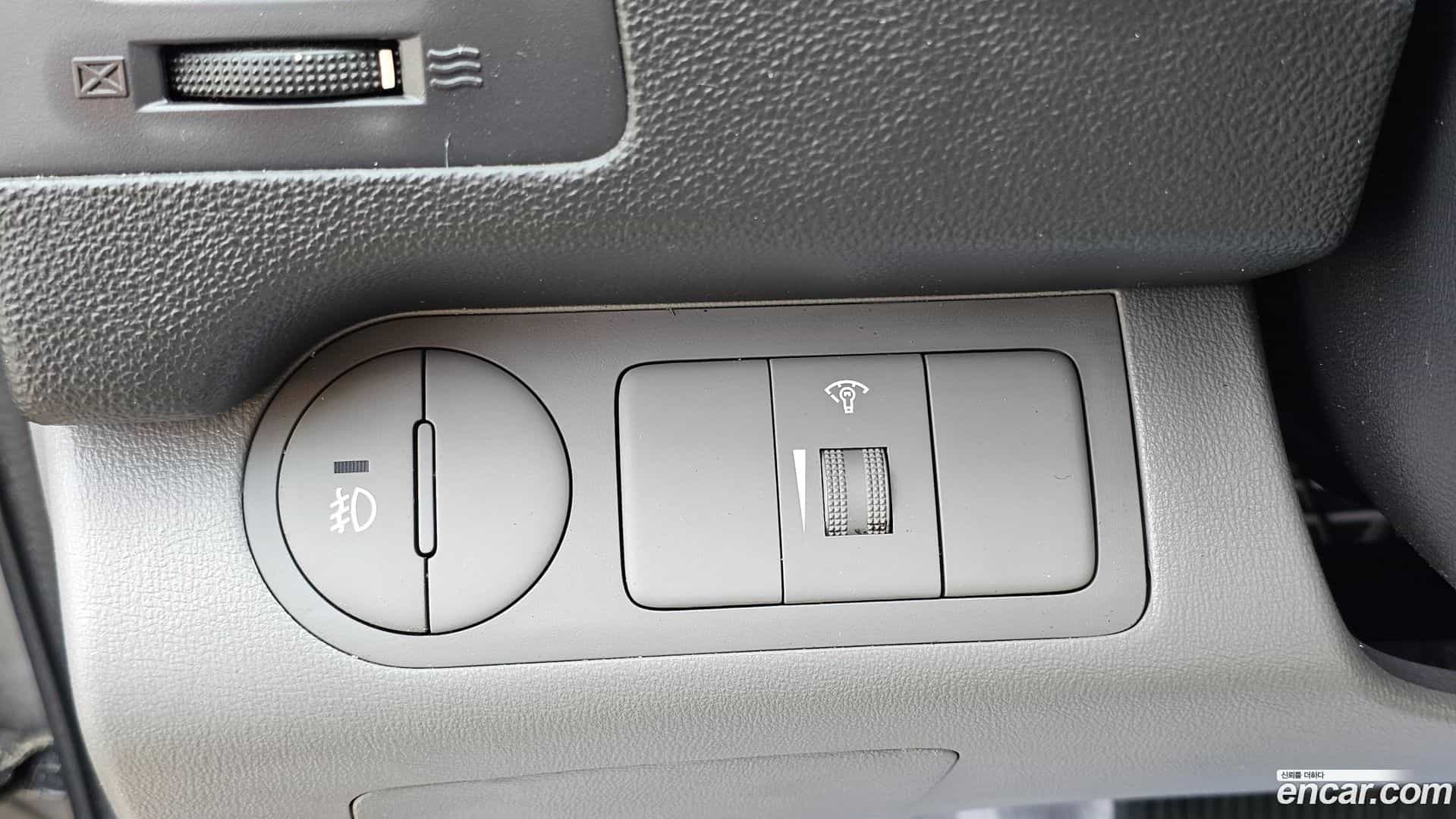 Starex Hyundai 2011.4-OPTION-017