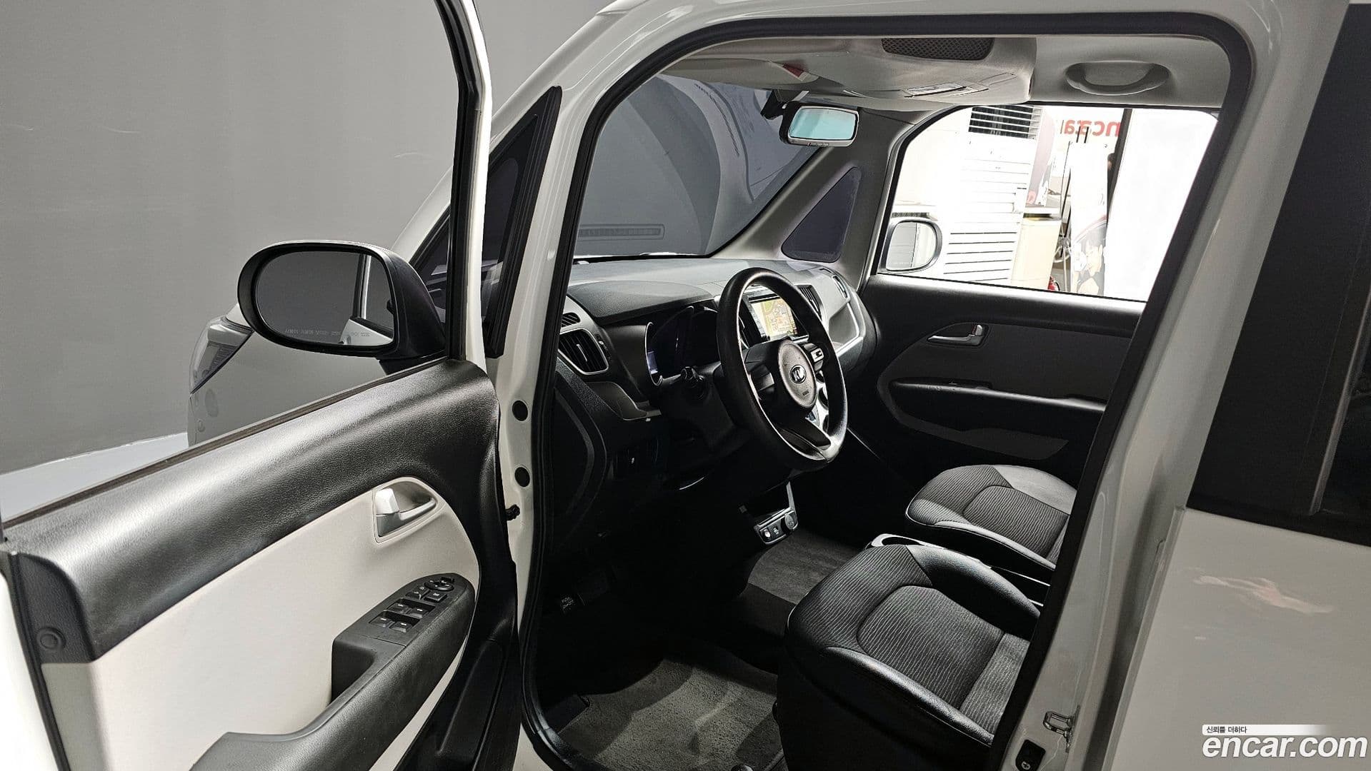 Main__Slider__Photo:RAY Kia 2021.7-9