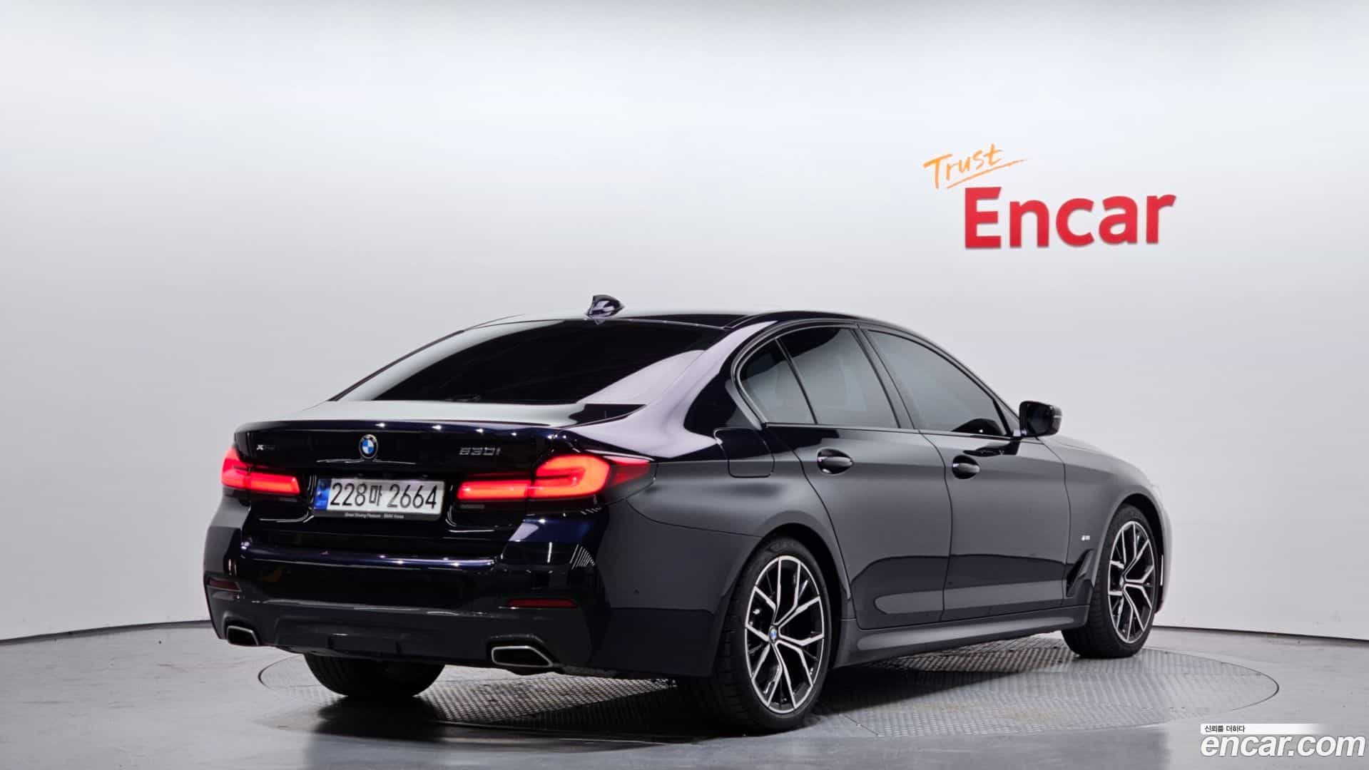 5-Series BMW 2023.4-OUTER-002