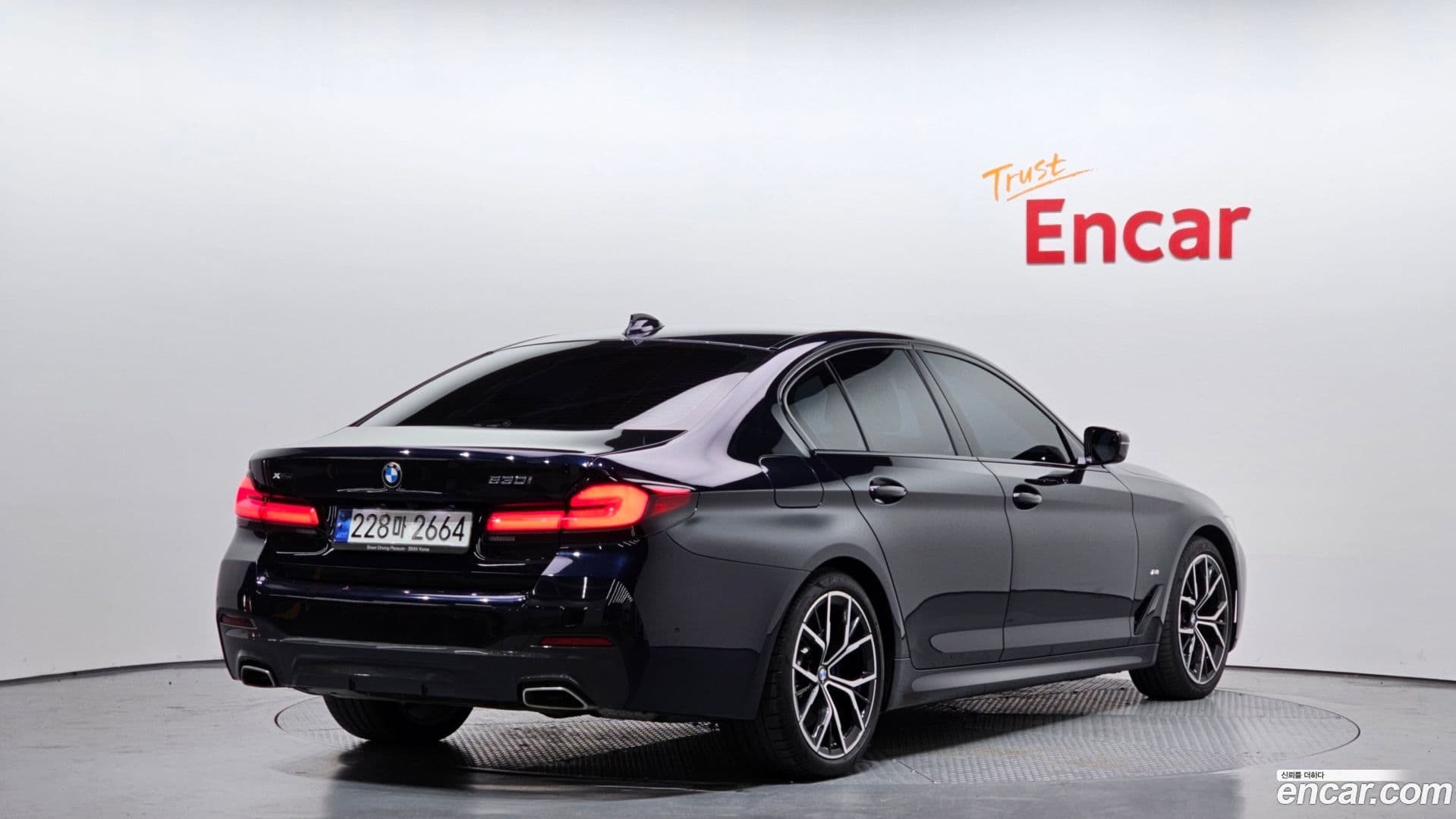 Main__Slider__Photo:5-Series BMW 2023.4-1