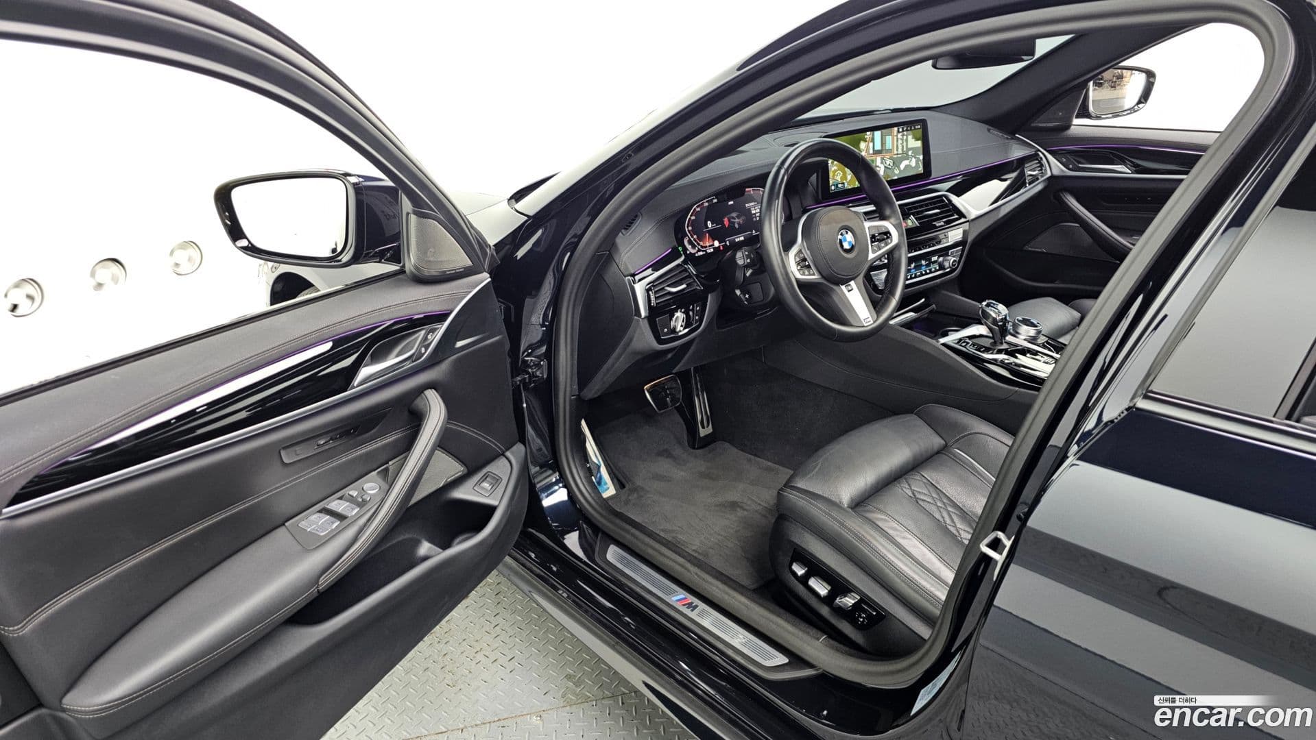 Main__Slider__Photo:5-Series BMW 2023.4-9