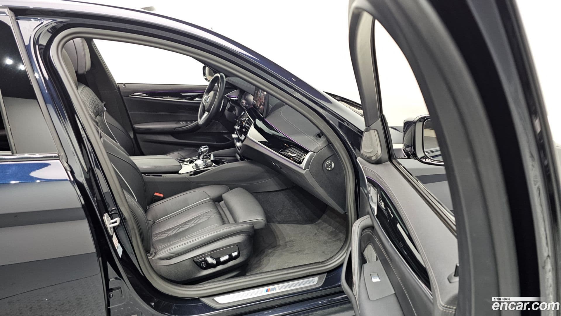 Main__Slider__Photo:5-Series BMW 2023.4-10