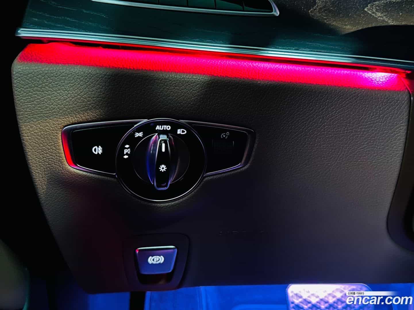 E-Class Mercedes-Benz 2019.3-OPTION-019