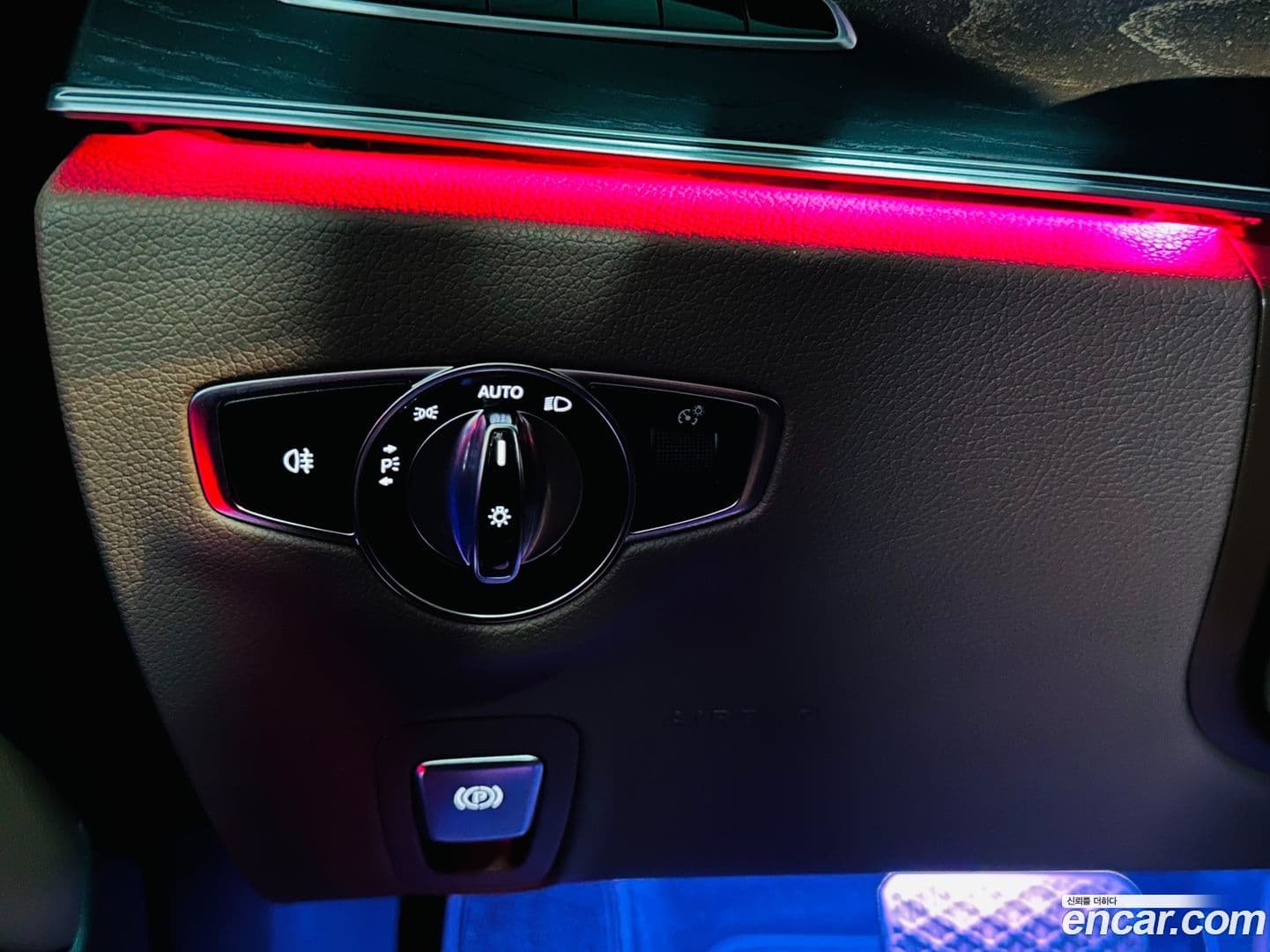 Main__Slider__Photo:E-Class Mercedes-Benz 2019.3-14