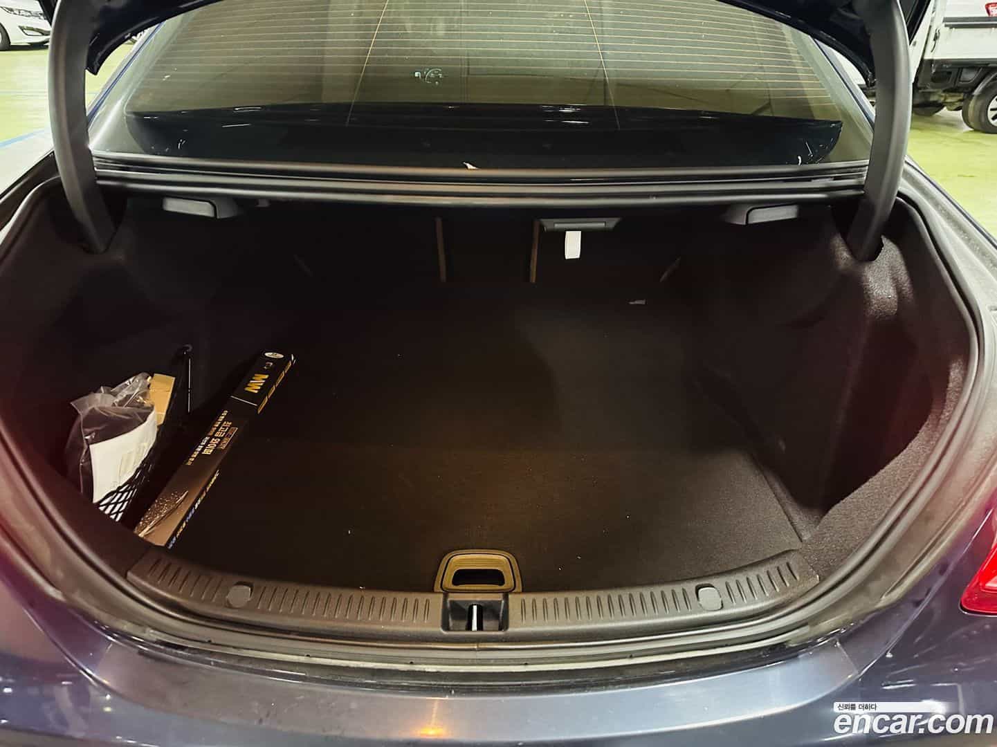 E-Class Mercedes-Benz 2019.3-OPTION-024