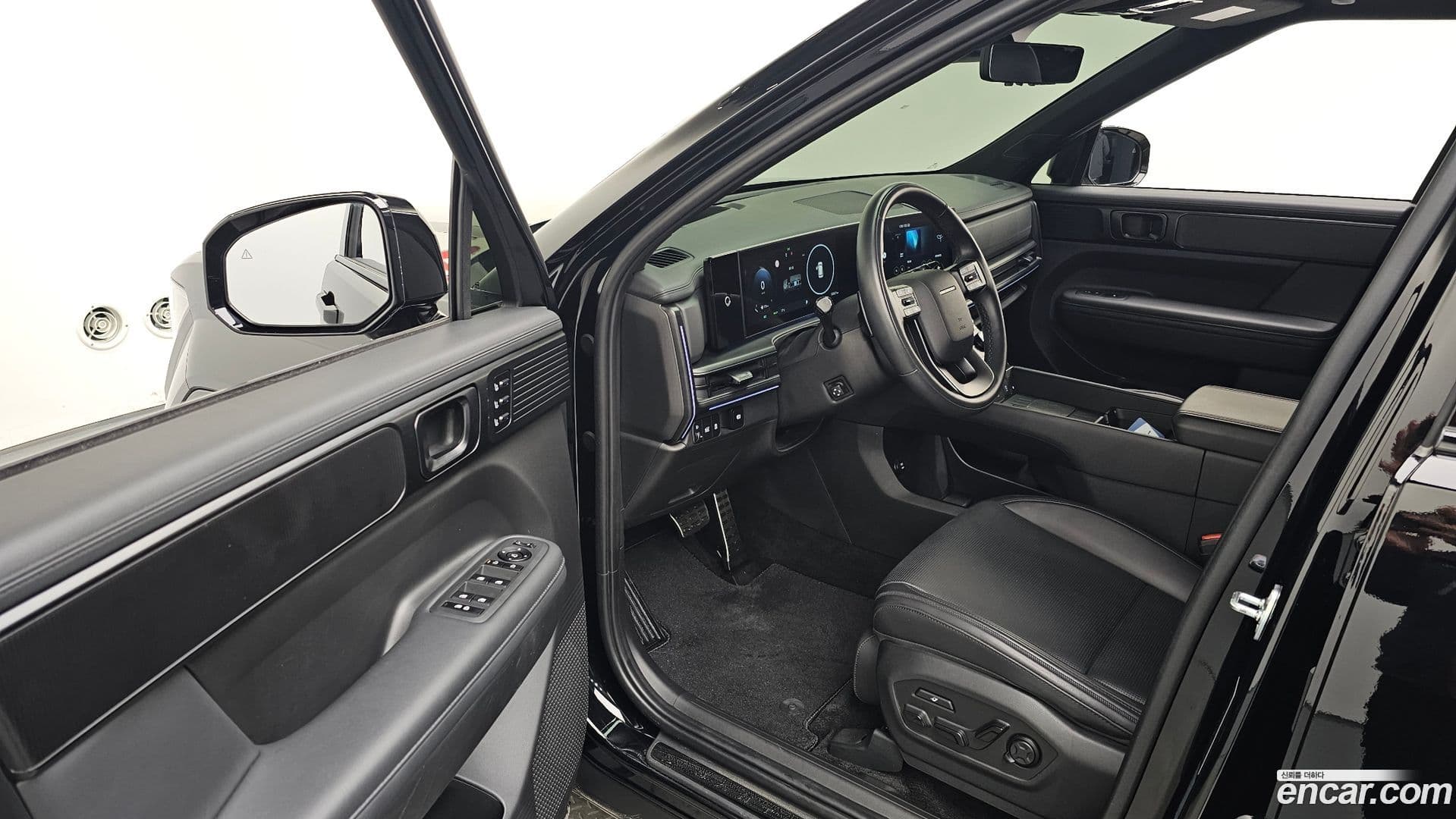 Main__Slider__Photo:Santafe Hyundai 2024.5-9