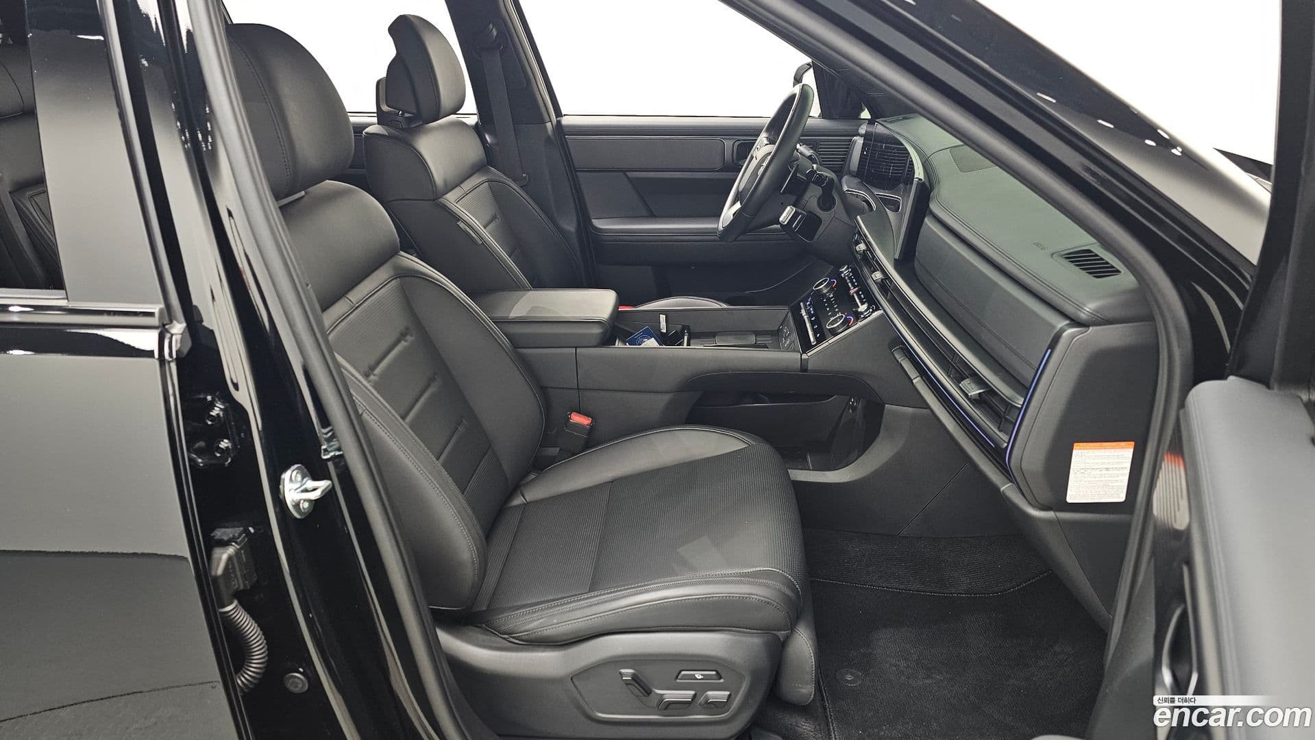 Main__Slider__Photo:Santafe Hyundai 2024.5-10