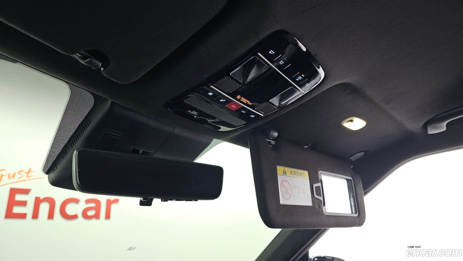 Main__Slider__Photo:Santafe Hyundai 2024.5-16