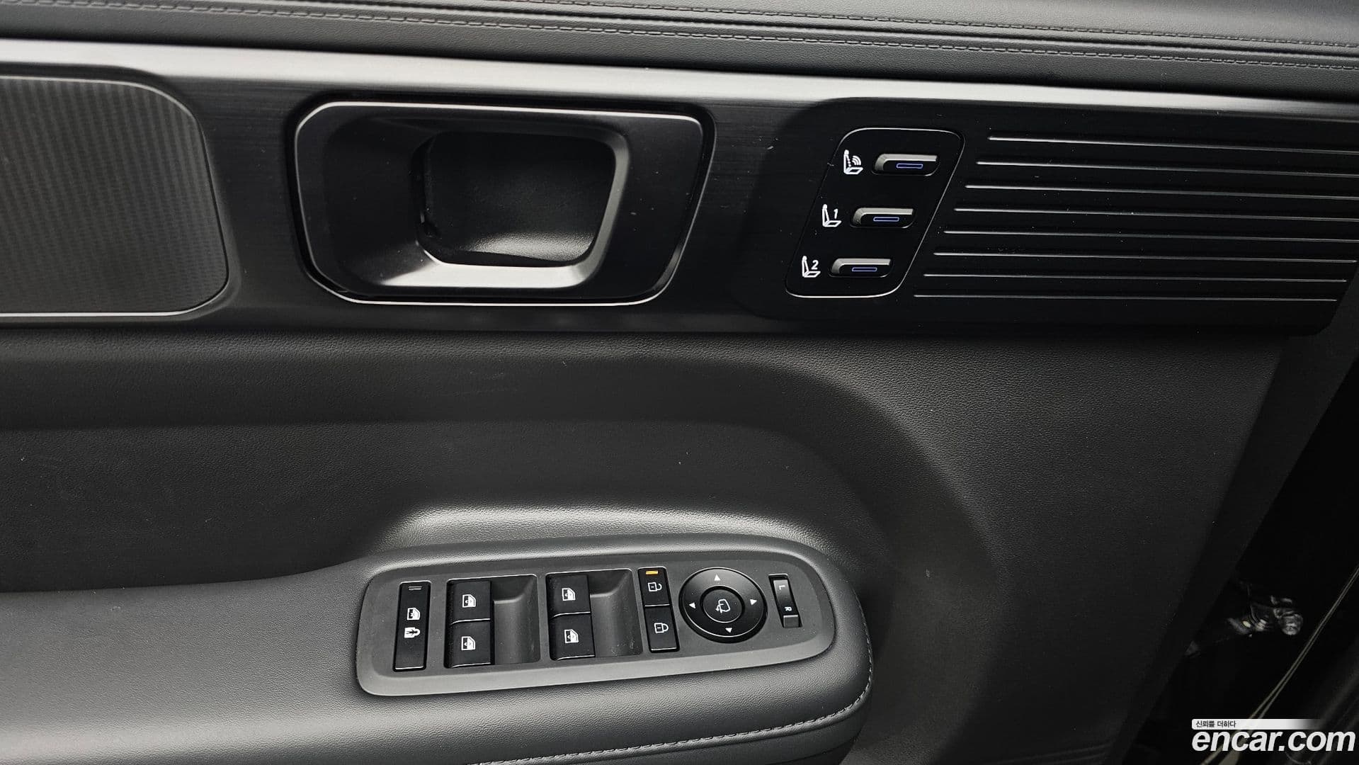 Main__Slider__Photo:Santafe Hyundai 2024.5-17