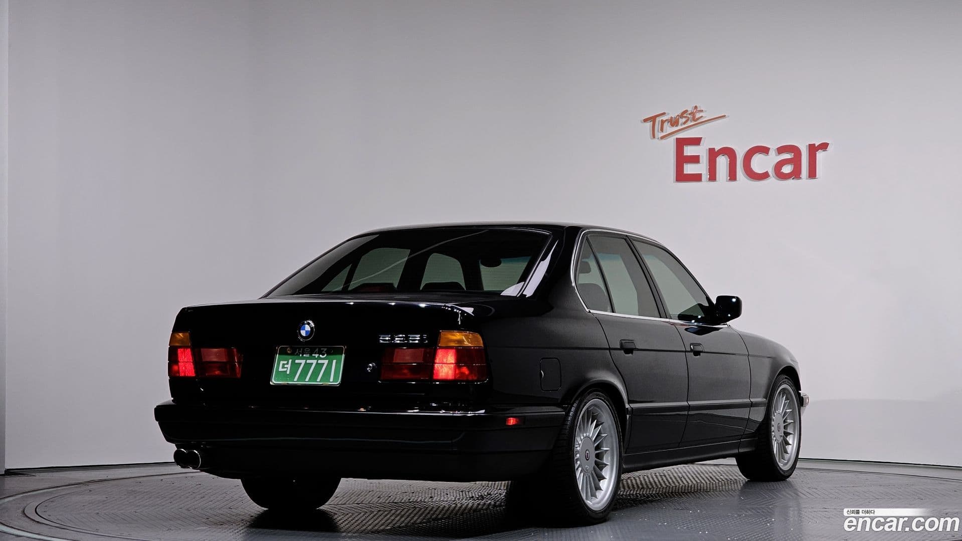 Main__Slider__Photo:5-Series BMW 1990.11-1