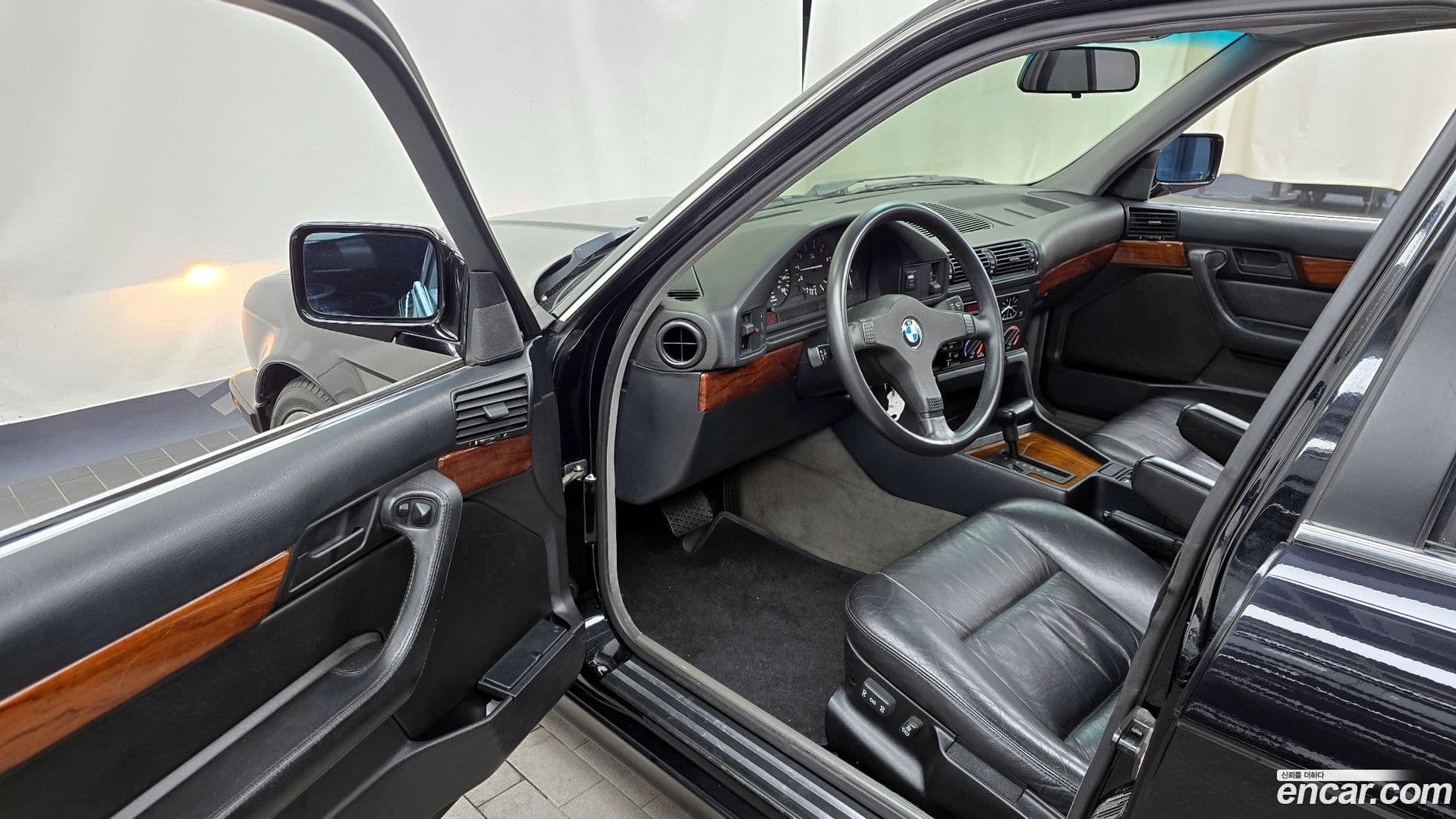 Main__Slider__Photo:5-Series BMW 1990.11-9