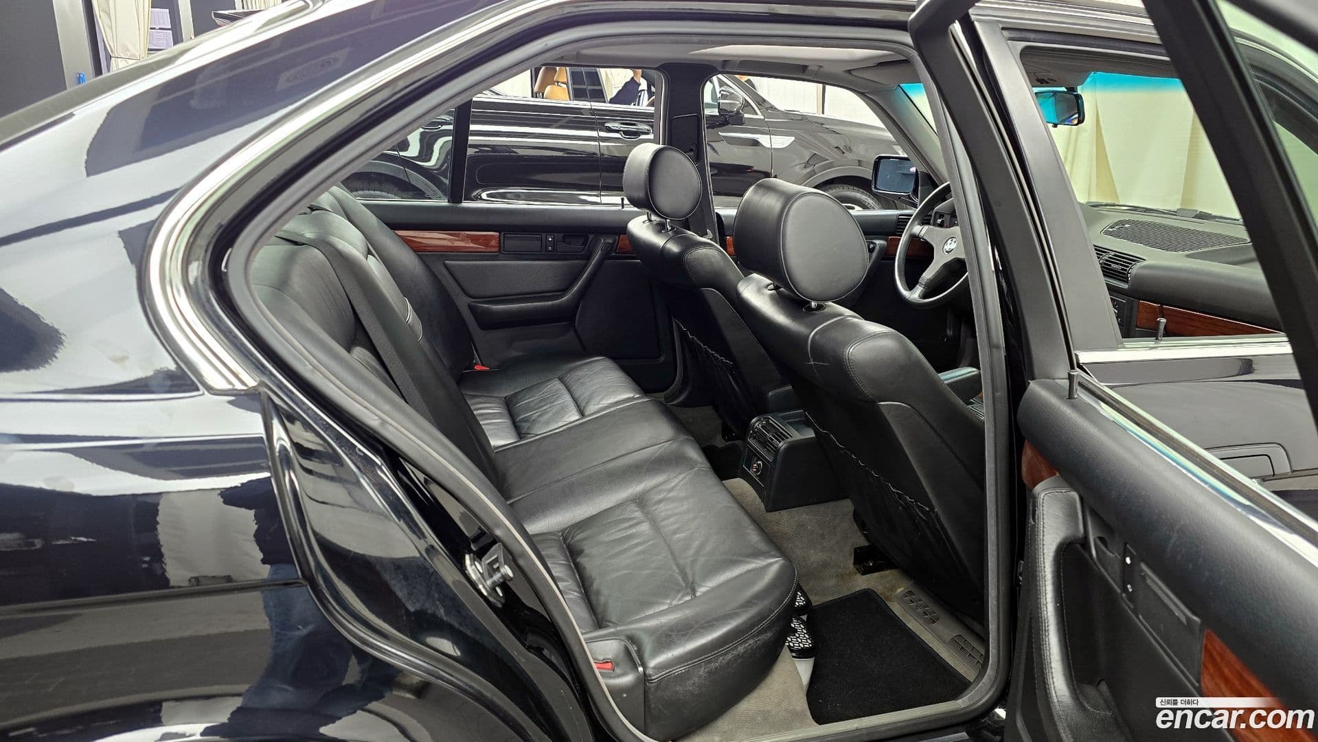 Main__Slider__Photo:5-Series BMW 1990.11-11