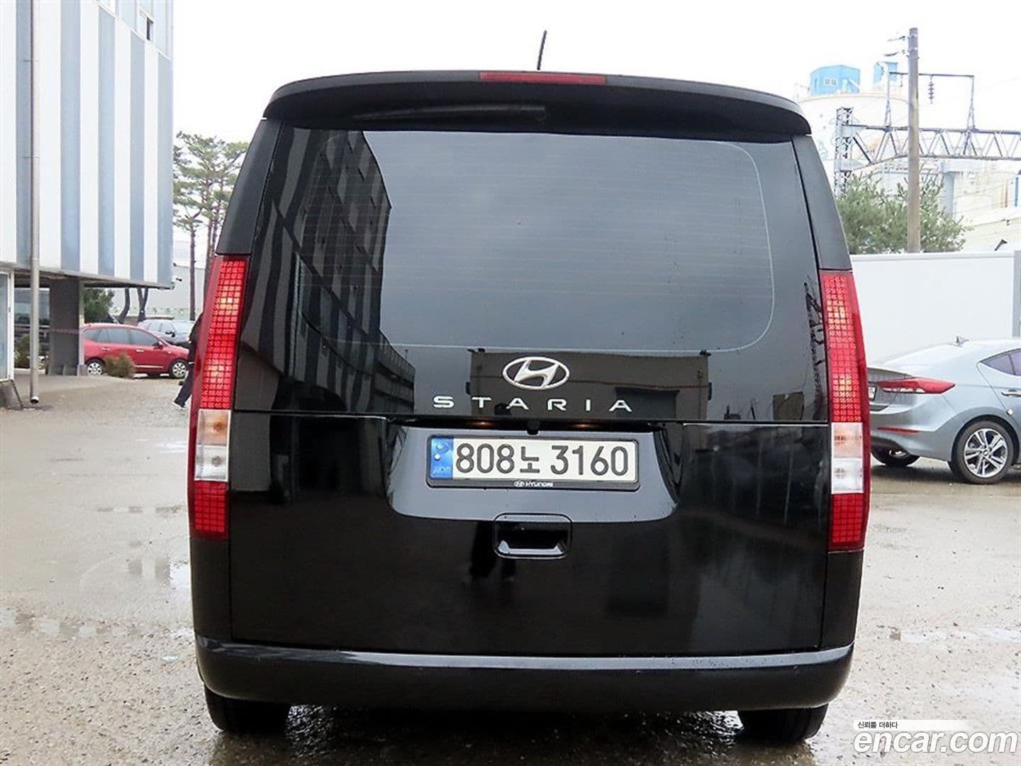 Main__Slider__Photo:Staria Hyundai 2022.4-3