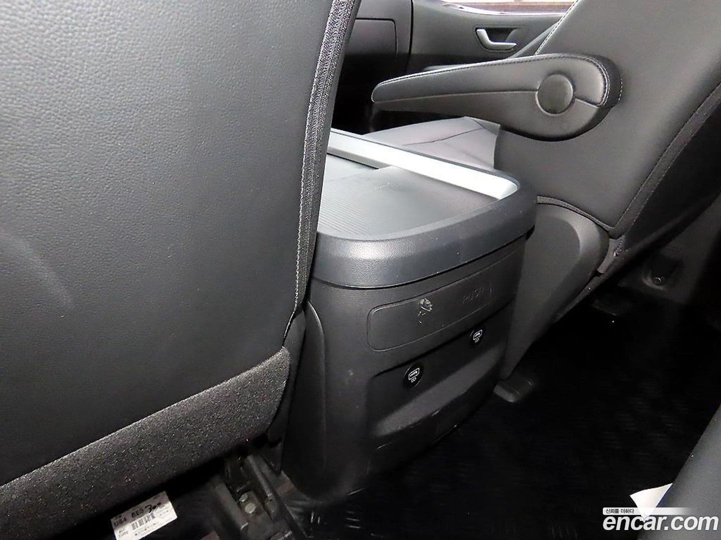 Main__Slider__Photo:Staria Hyundai 2022.4-16