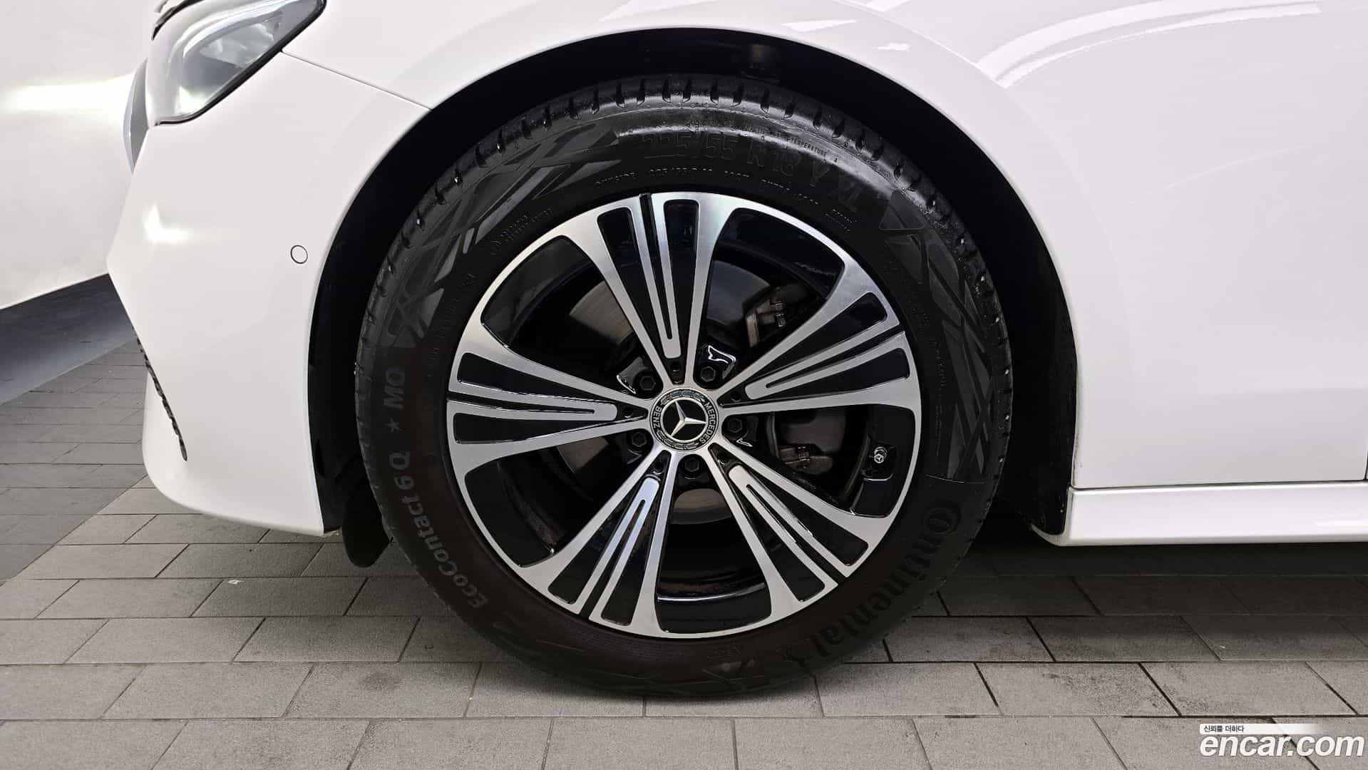 E-Class Mercedes-Benz 2025.2-OUTER-005