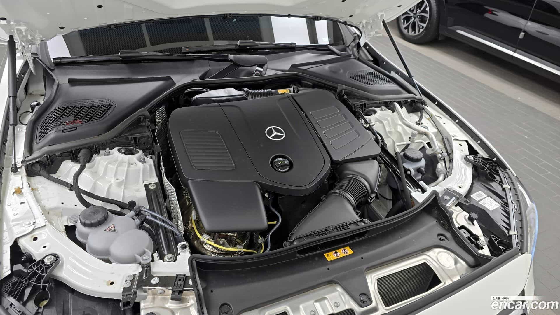 E-Class Mercedes-Benz 2025.2-INNER-006