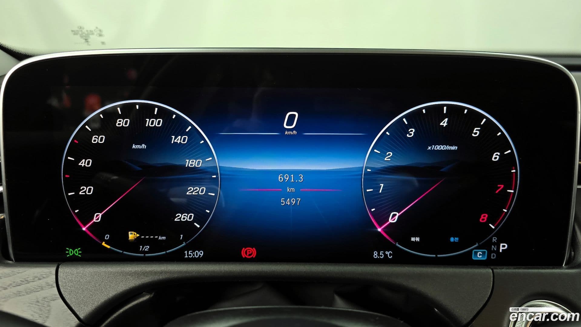 Main__Slider__Photo:E-Class Mercedes-Benz 2025.2-7