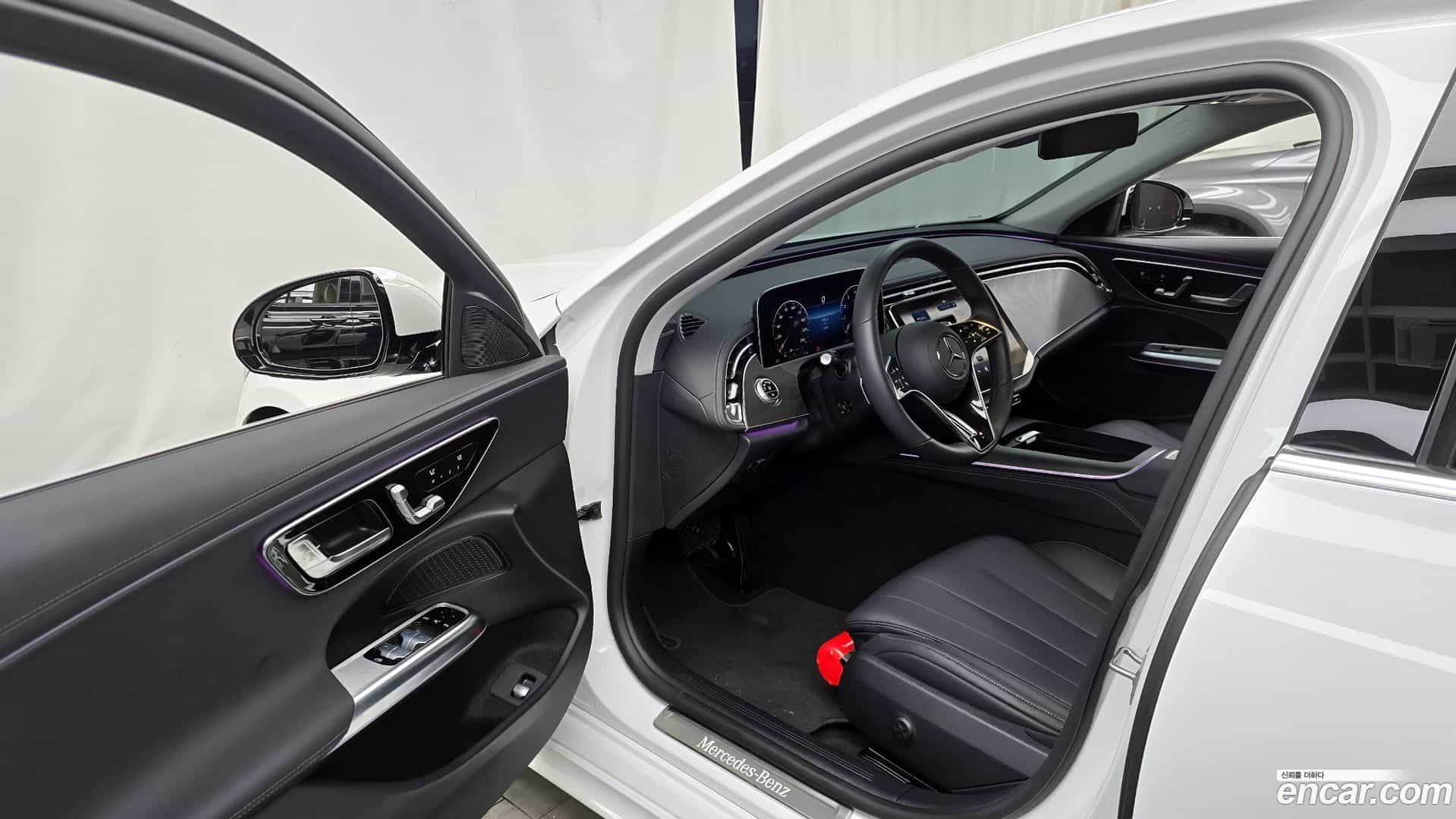 E-Class Mercedes-Benz 2025.2-INNER-010