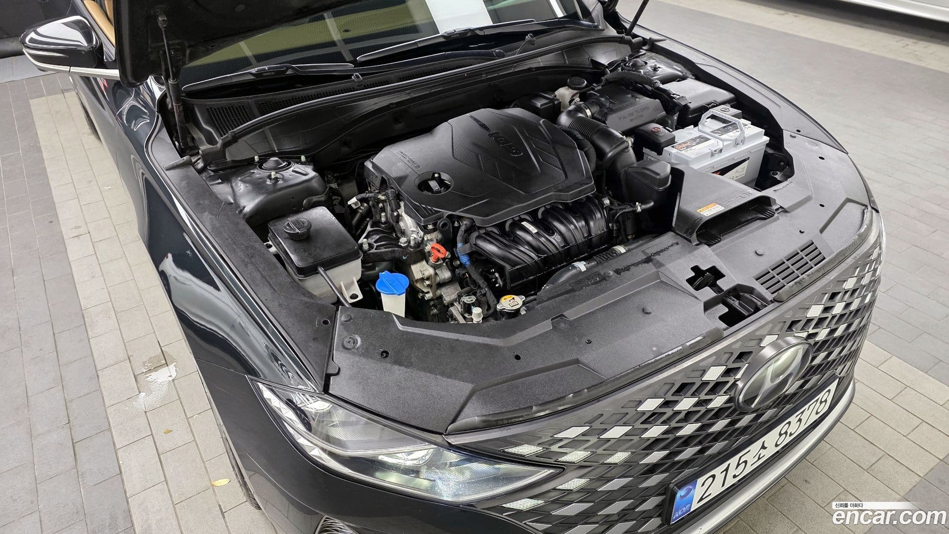 Main__Slider__Photo:Grandeur Hyundai 2020.1-5