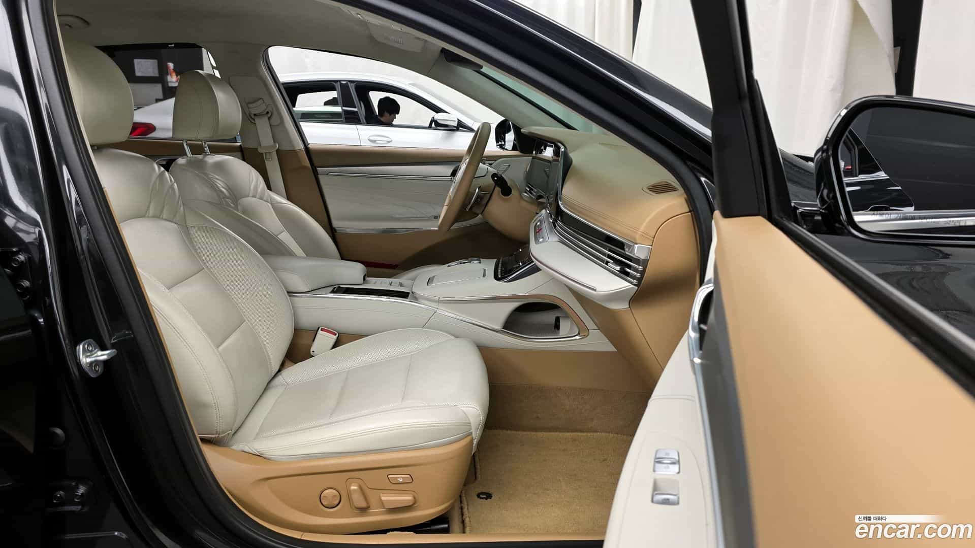 Grandeur Hyundai 2020.1-OPTION-015