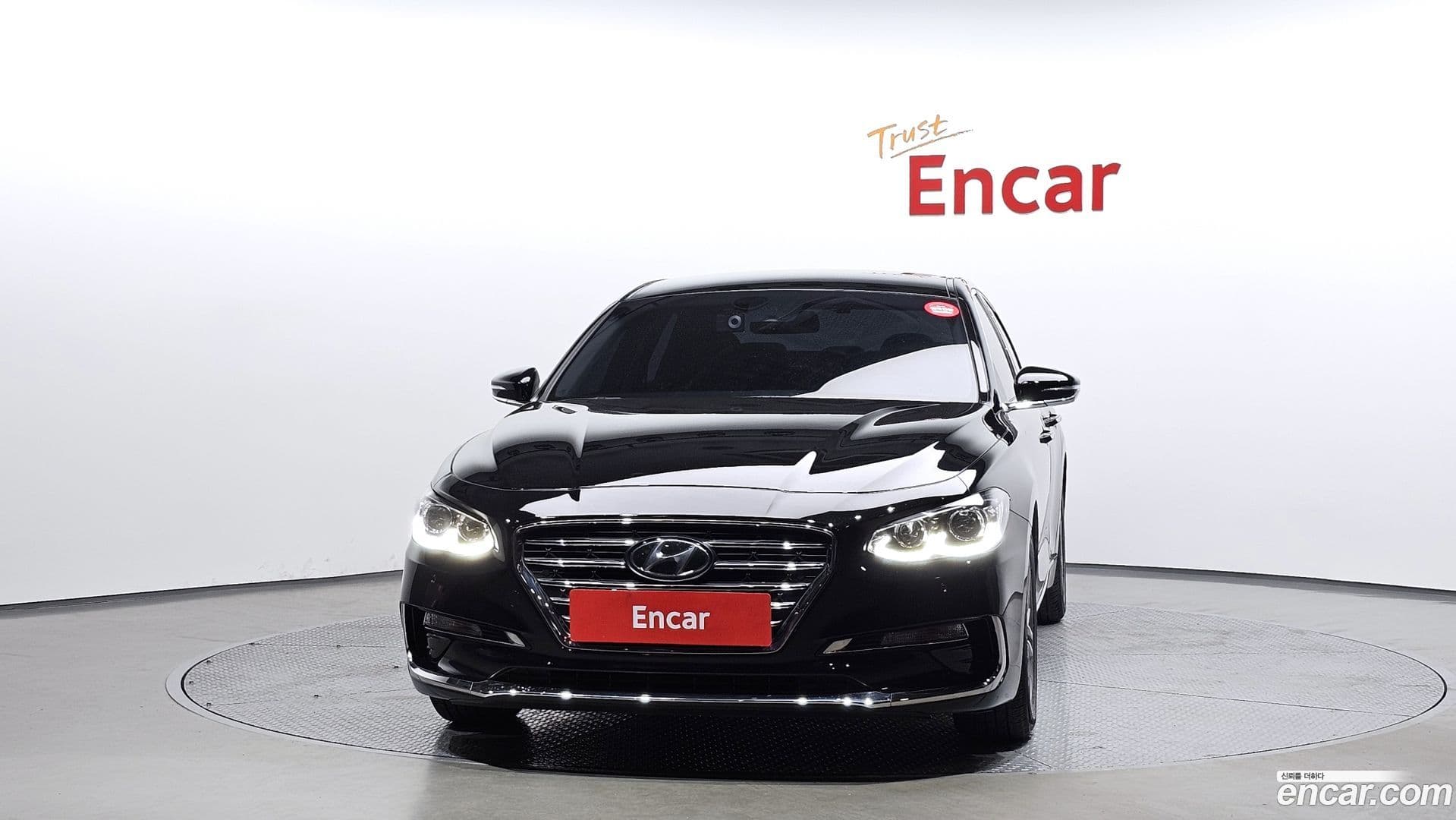 Main__Slider__Photo:Grandeur Hyundai 2019.10-2