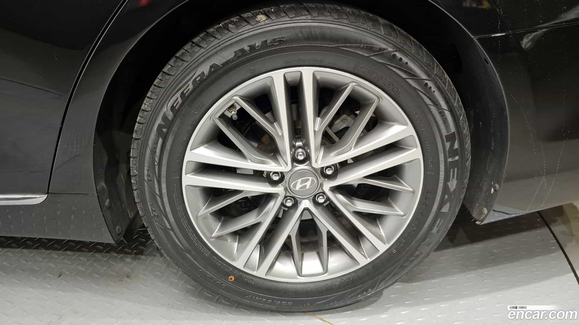 Grandeur Hyundai 2019.10-OUTER-005