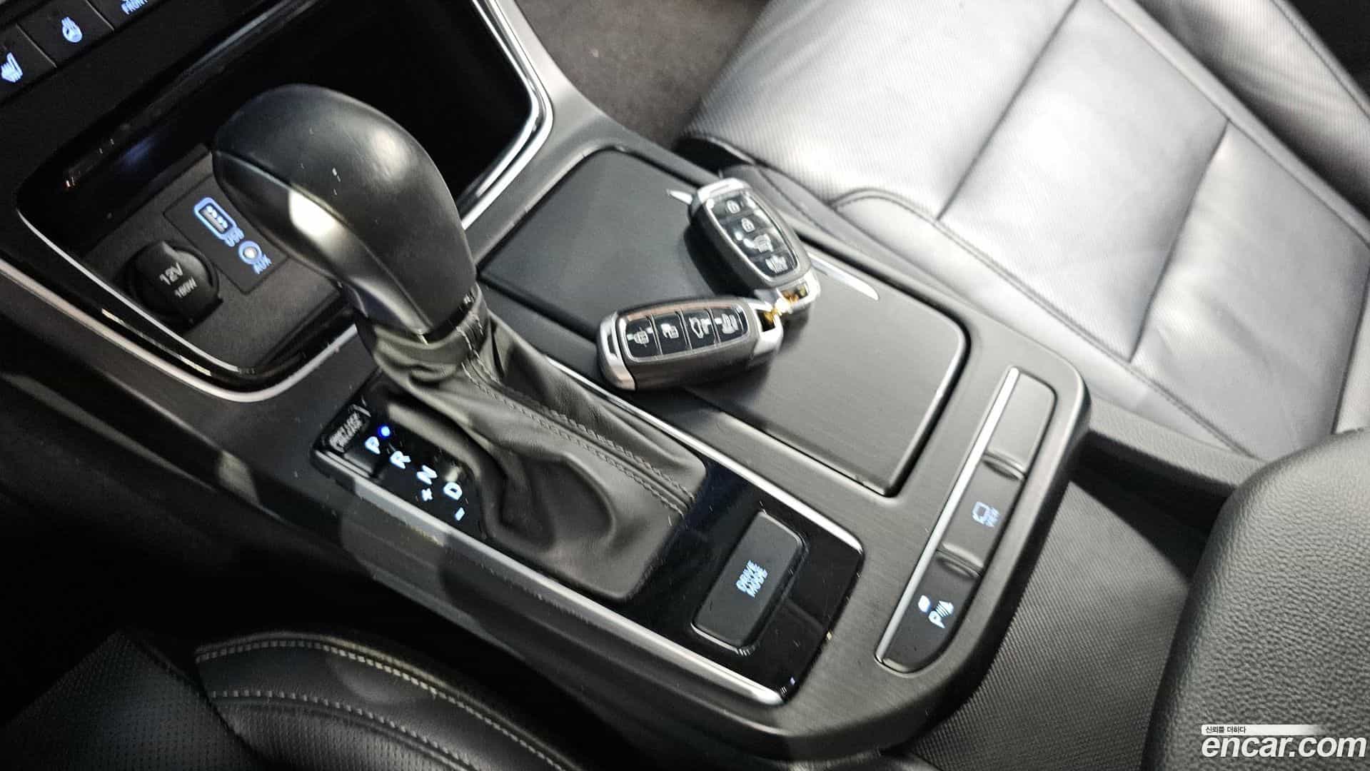 Grandeur Hyundai 2019.10-INNER-009