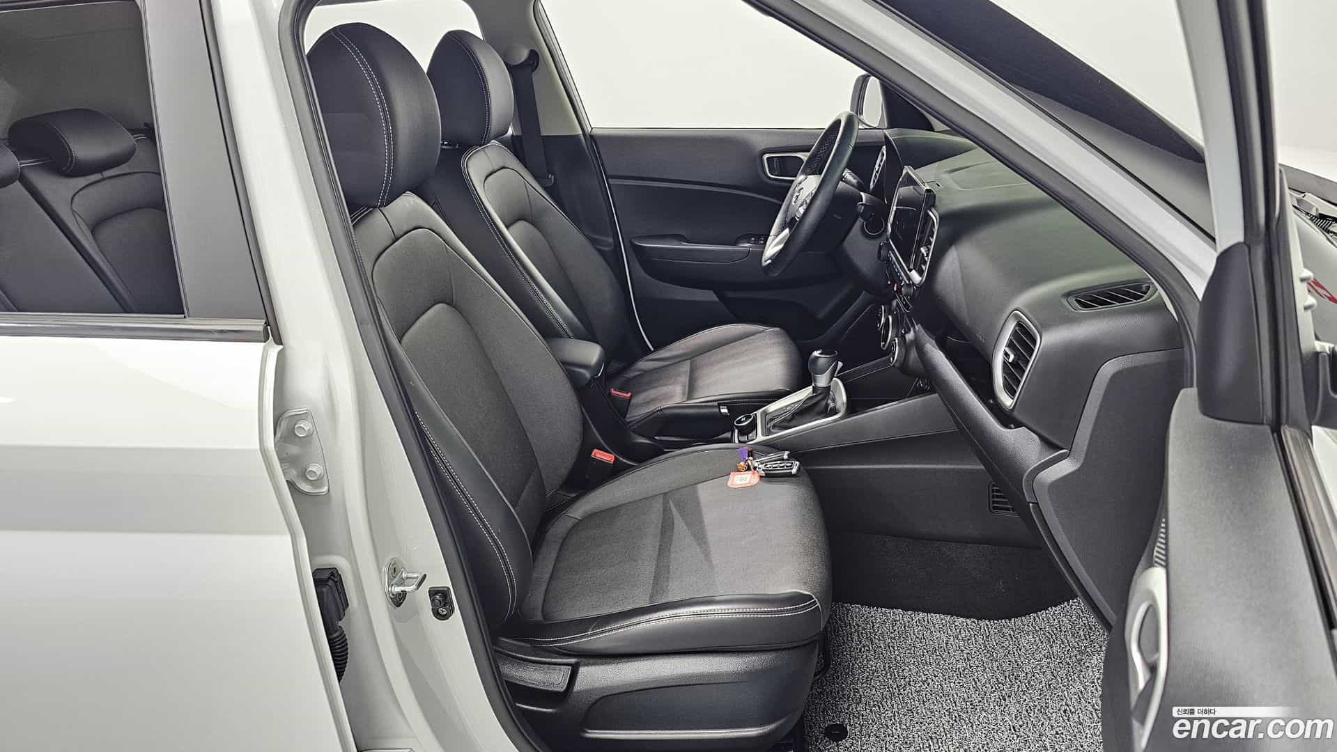 Venue Hyundai 2019.8-OPTION-016