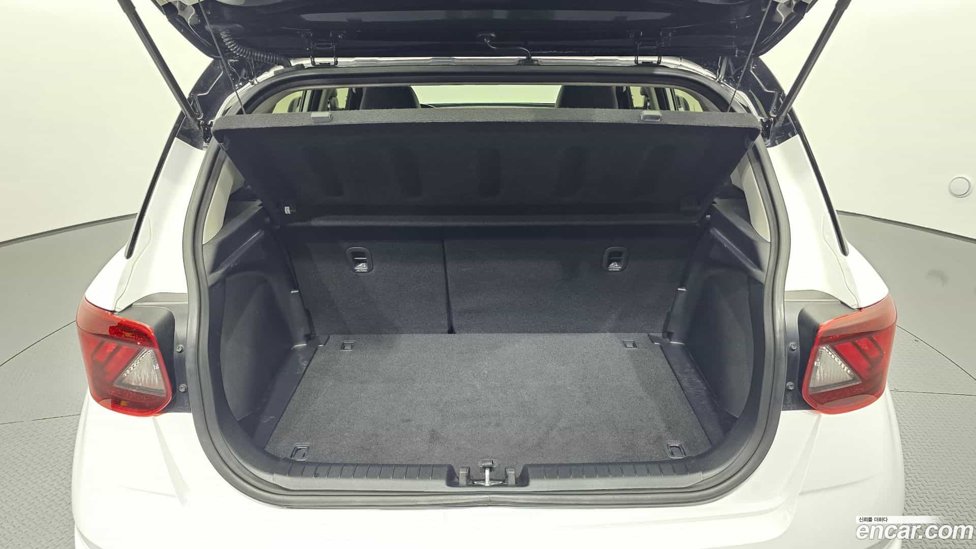 Venue Hyundai 2019.8-OPTION-024