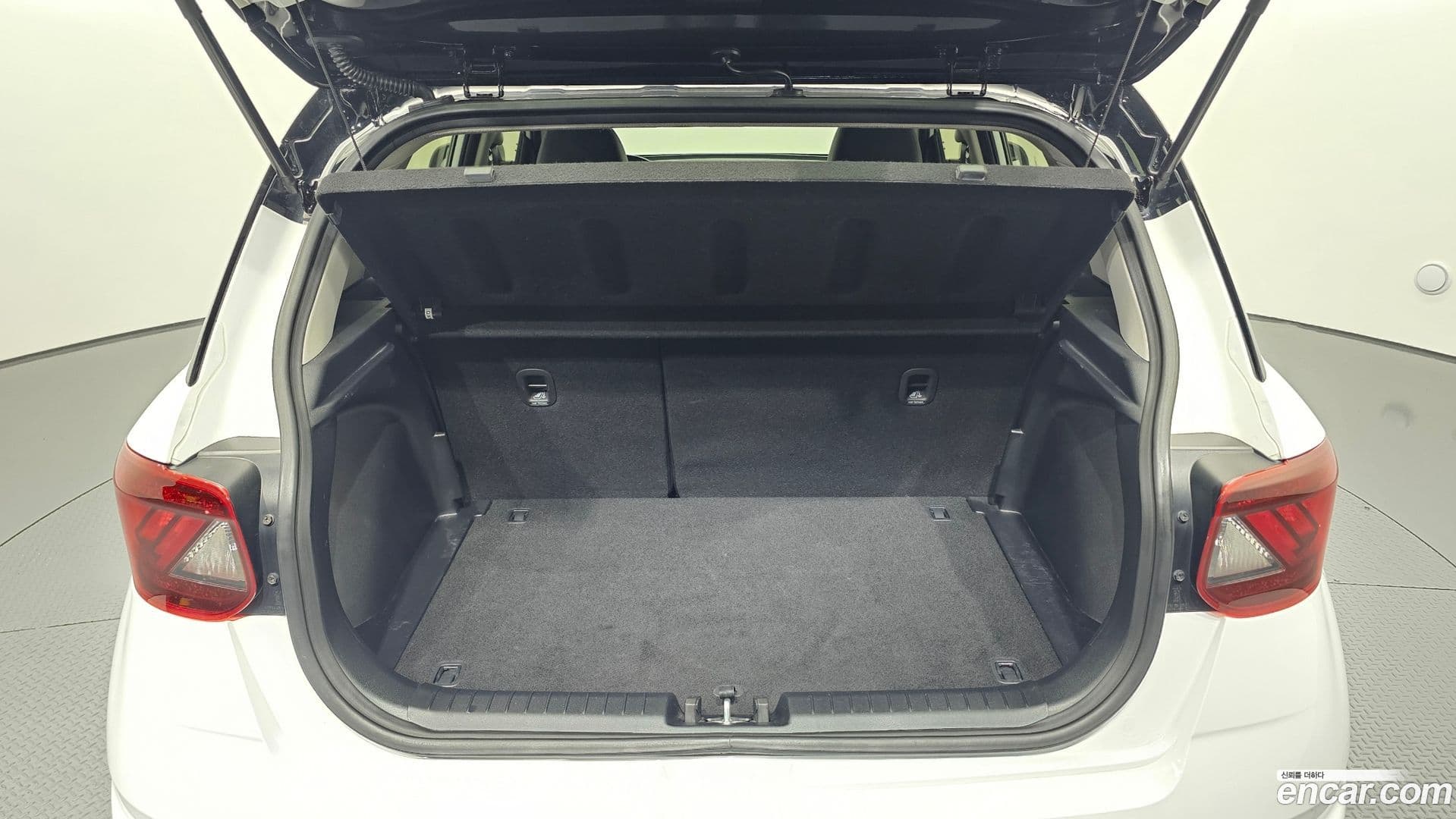 Main__Slider__Photo:Venue Hyundai 2019.8-19