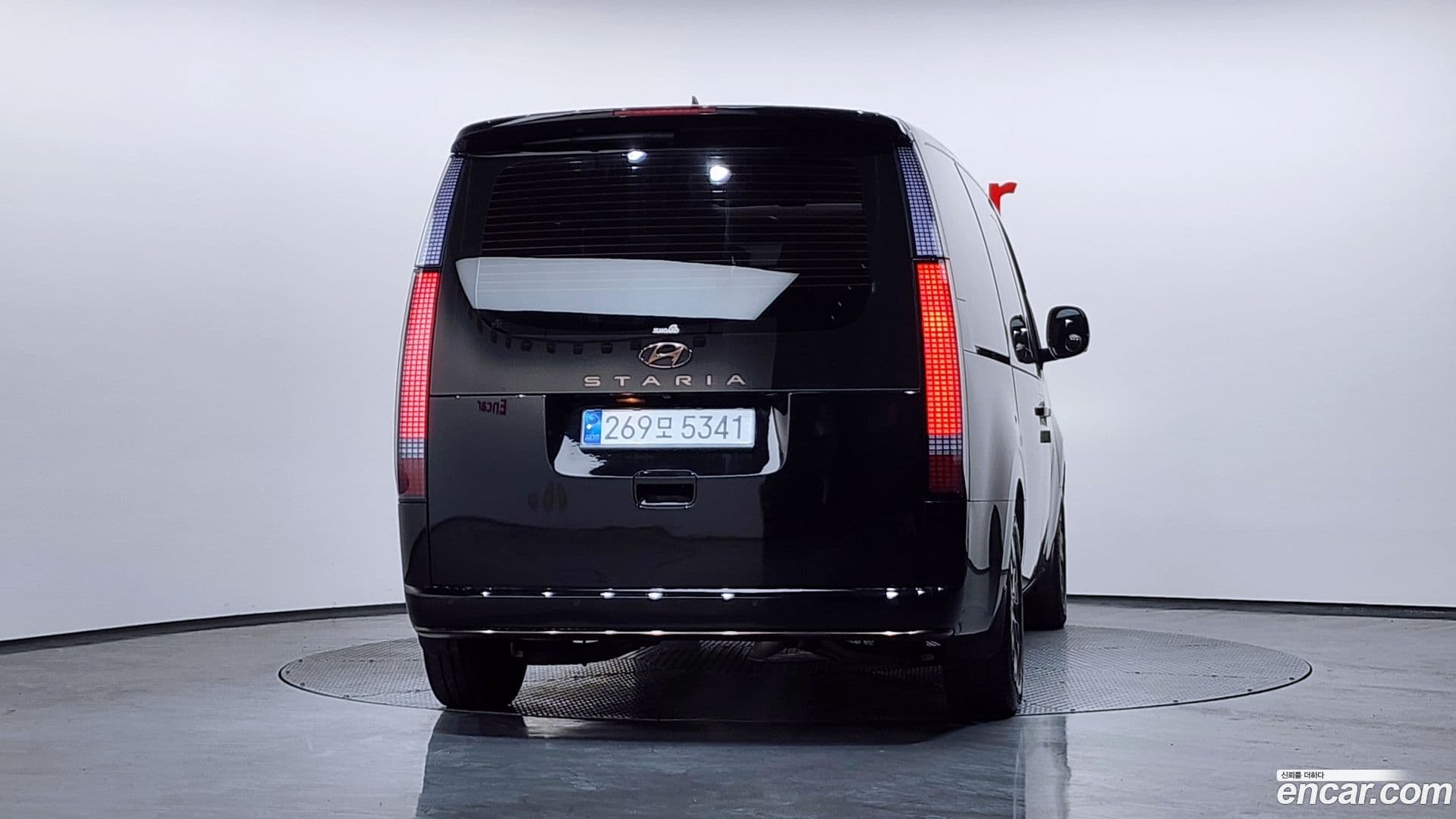 Main__Slider__Photo:Staria Hyundai 2023.11-3