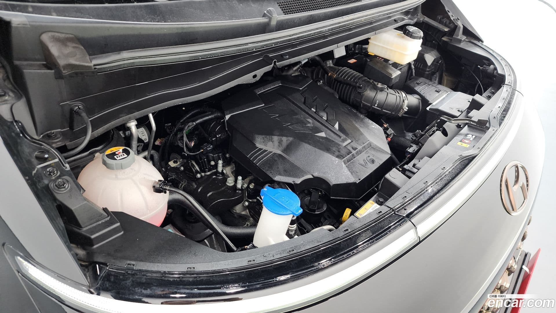 Main__Slider__Photo:Staria Hyundai 2023.11-5