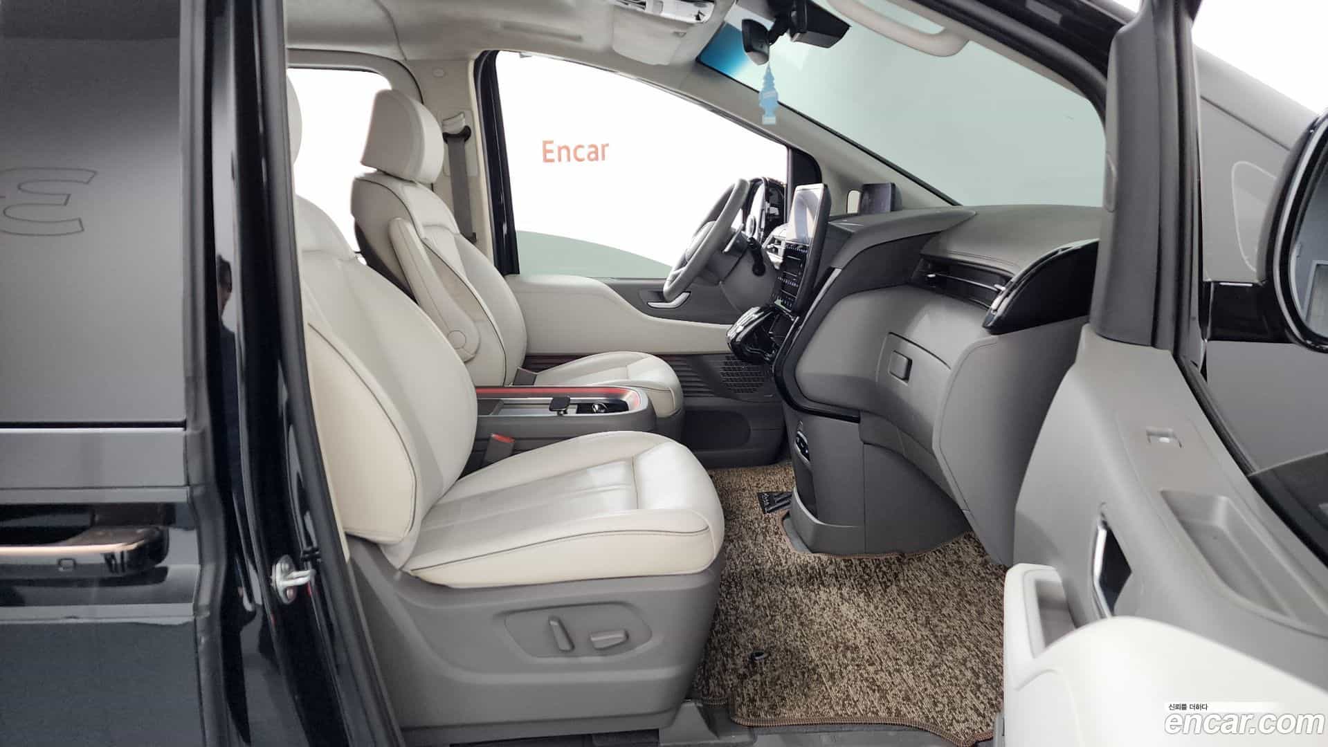 Staria Hyundai 2023.11-OPTION-015